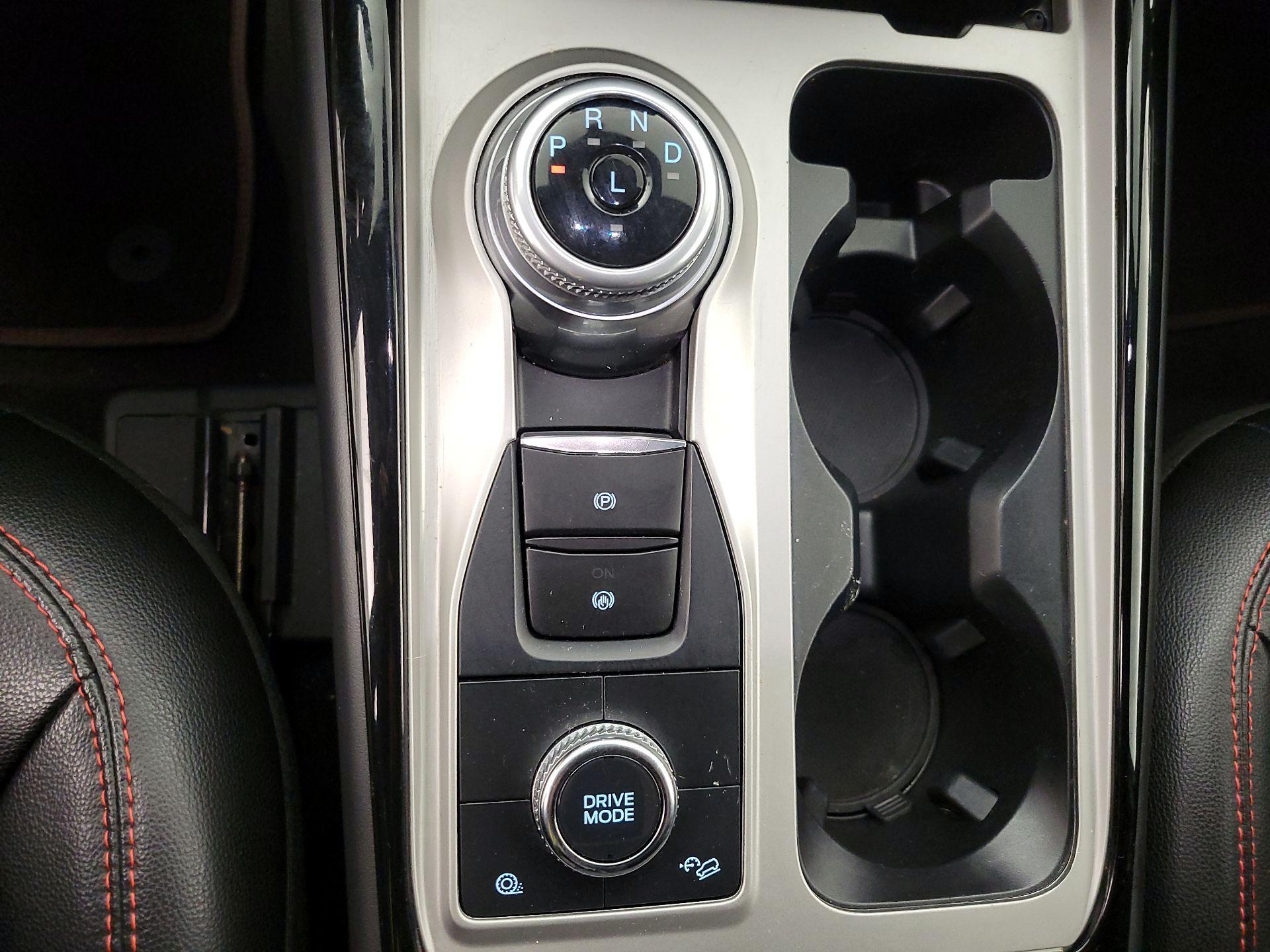 Thumbnail: 2022 Ford Explorer - 17