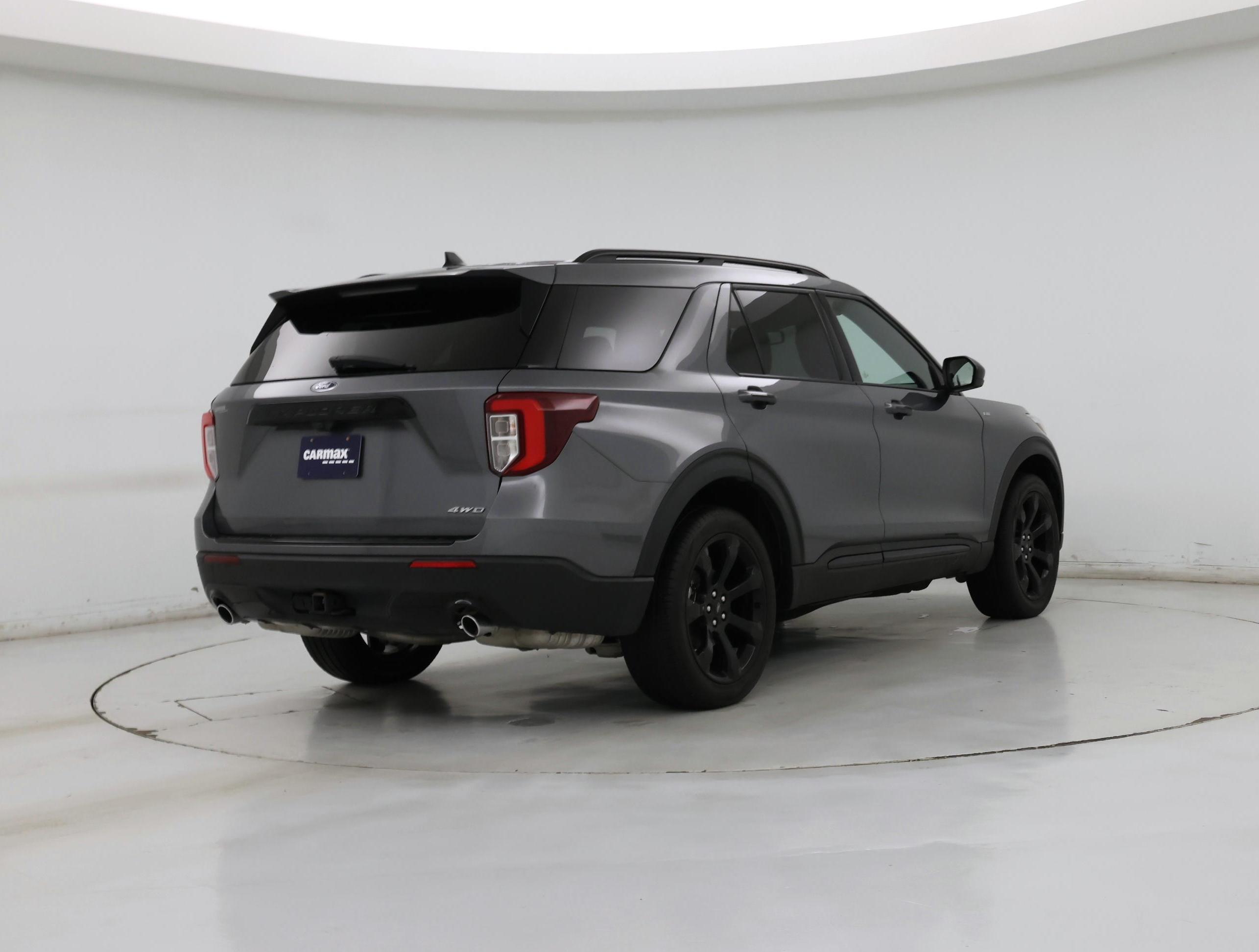 Thumbnail: 2022 Ford Explorer - 8