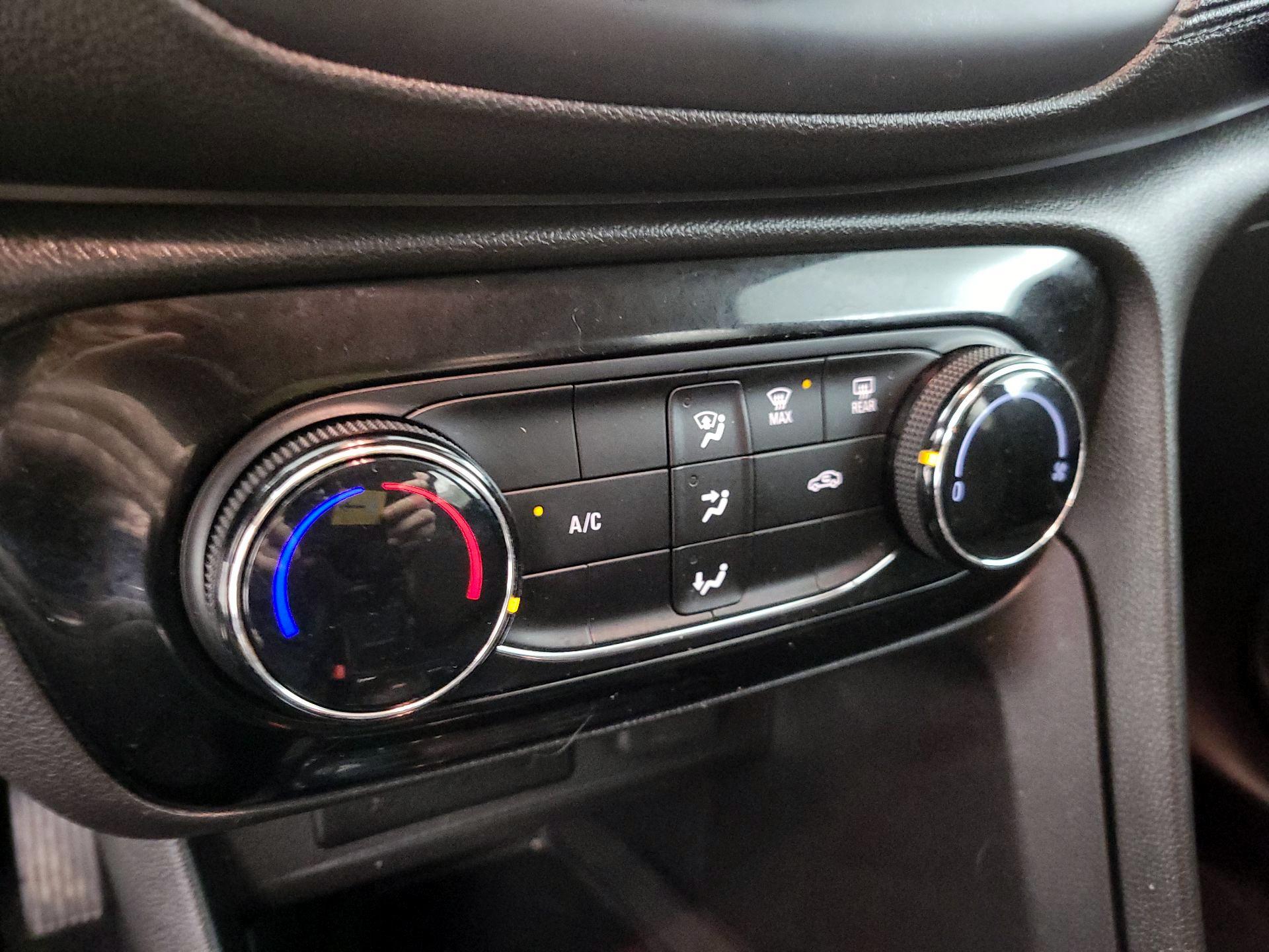 Thumbnail: 2021 Buick Encore GX - 16