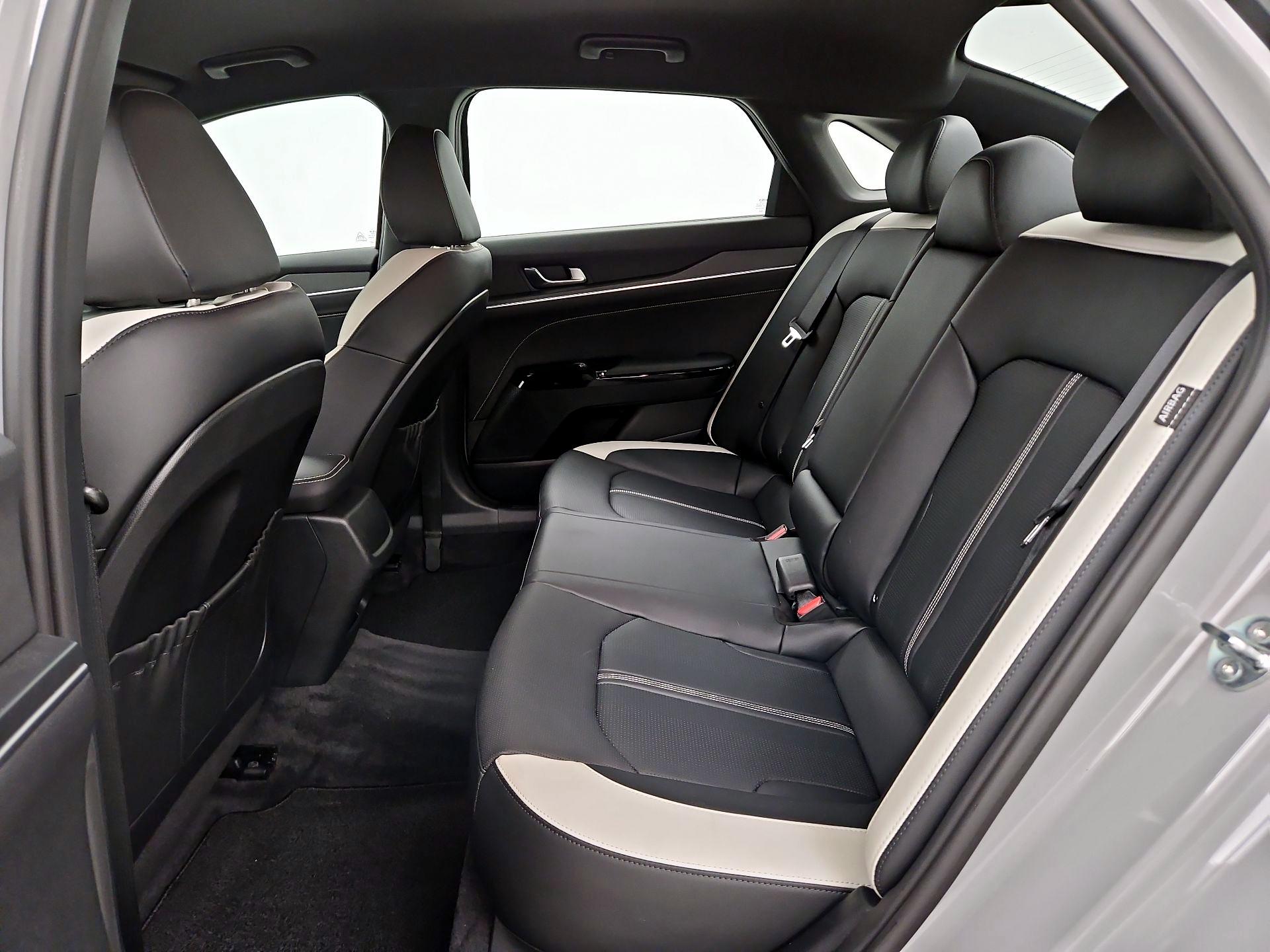 Thumbnail: 2025 Kia K5 - 19