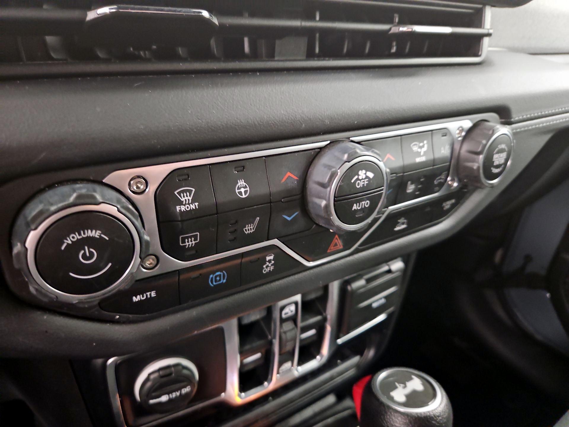 Thumbnail: 2024 Jeep Wrangler - 16