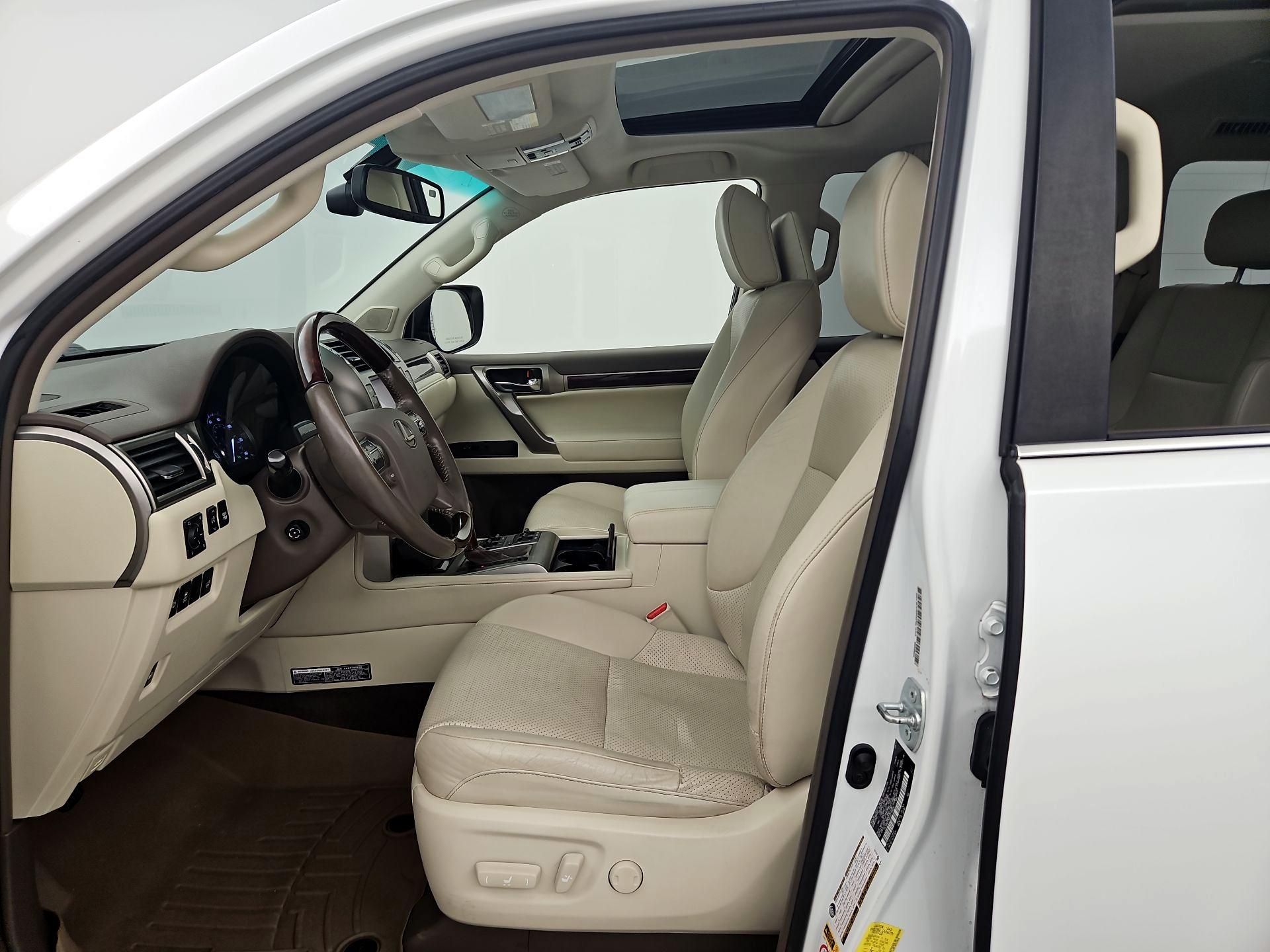 Thumbnail: 2017 Lexus GX - 11