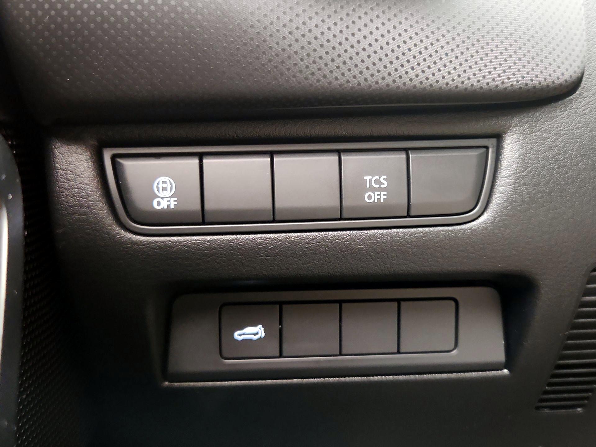 Thumbnail: 2025 Mazda CX-50 - 13