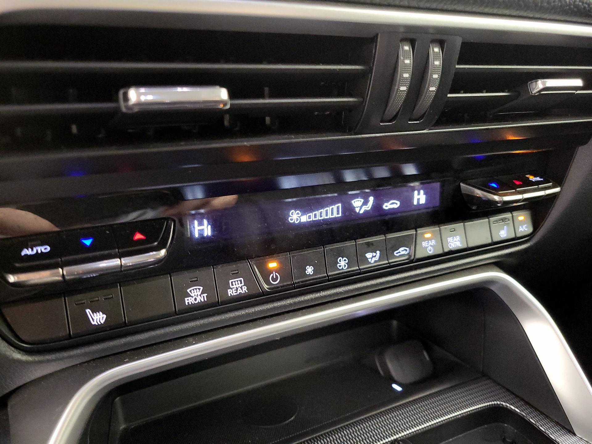 Thumbnail: 2024 Mazda CX-90 - 16