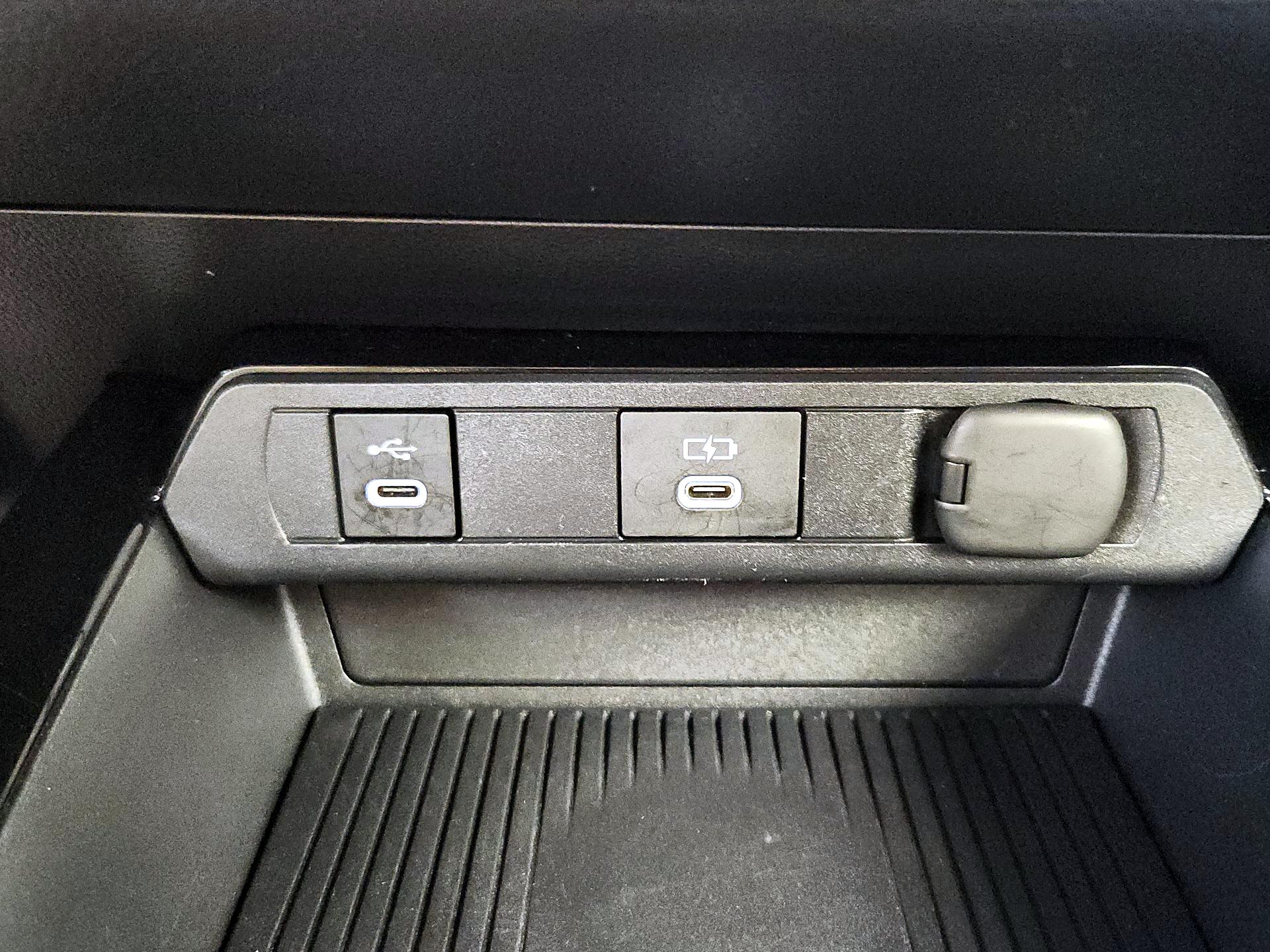 Thumbnail: 2025 Toyota Prius - 18