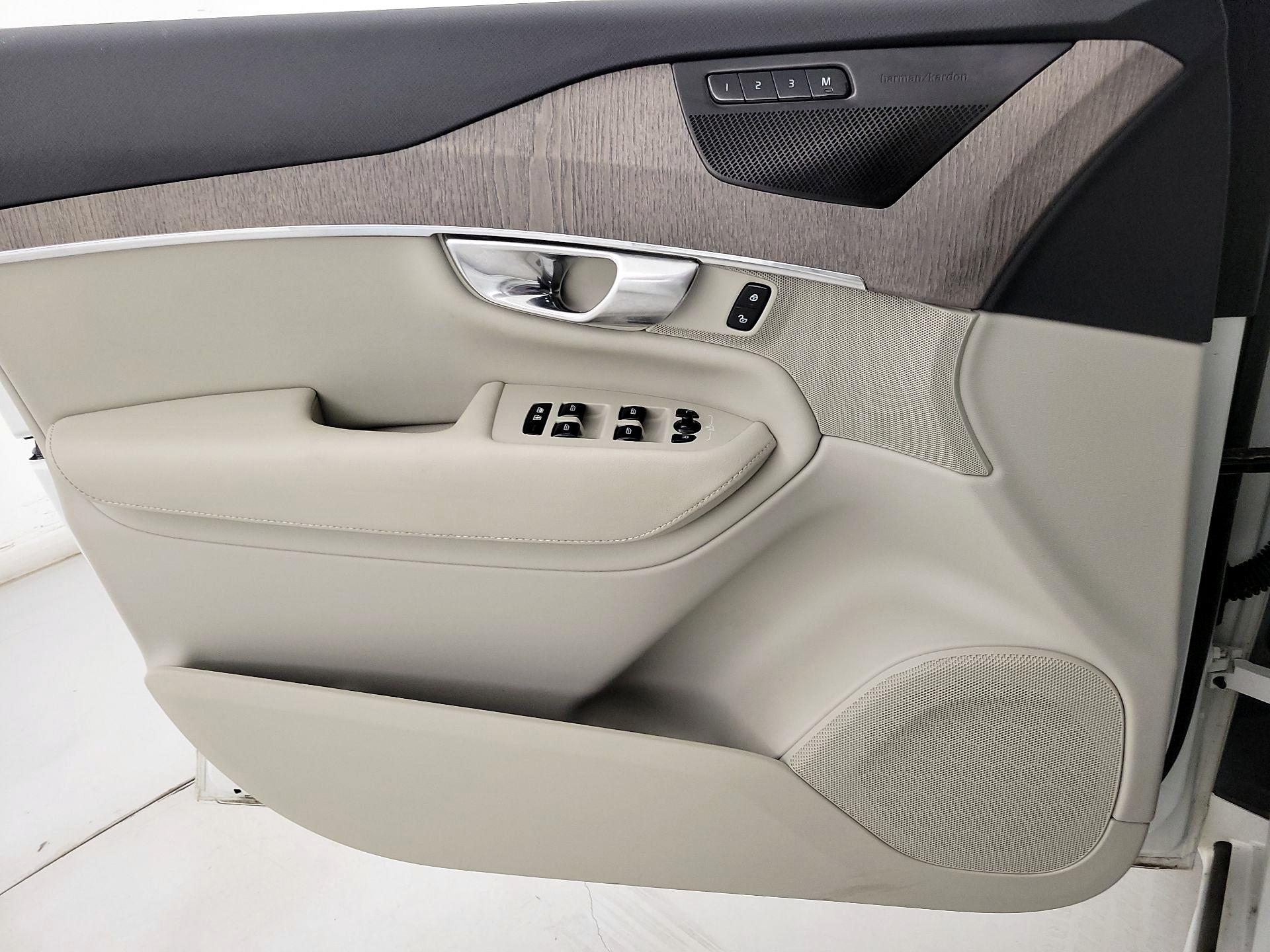 Thumbnail: 2023 Volvo XC90 - 12