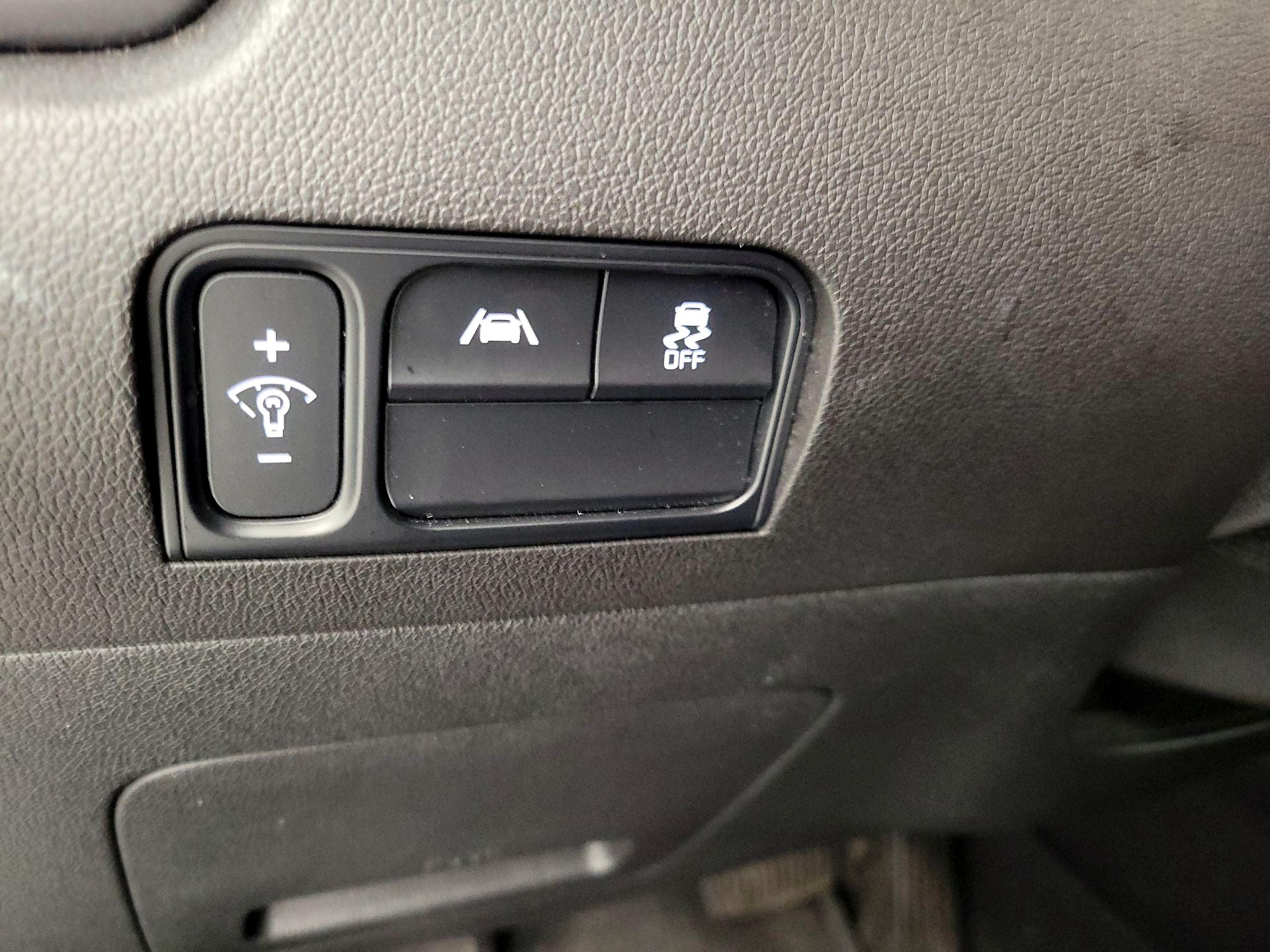 Thumbnail: 2023 Kia Sorento - 13