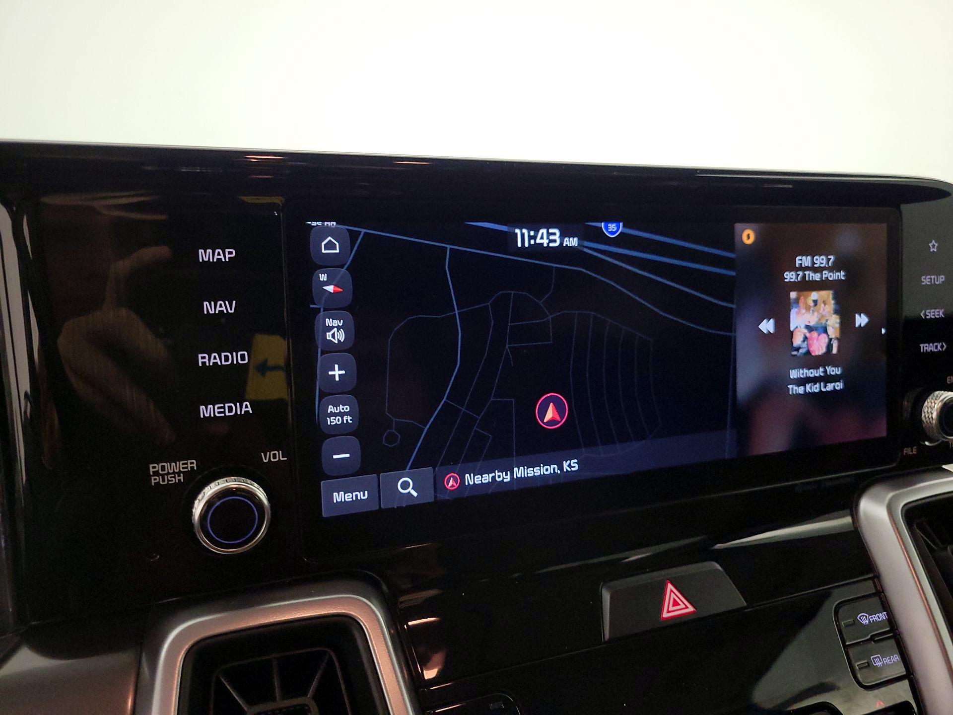 Thumbnail: 2023 Kia Sorento - 14