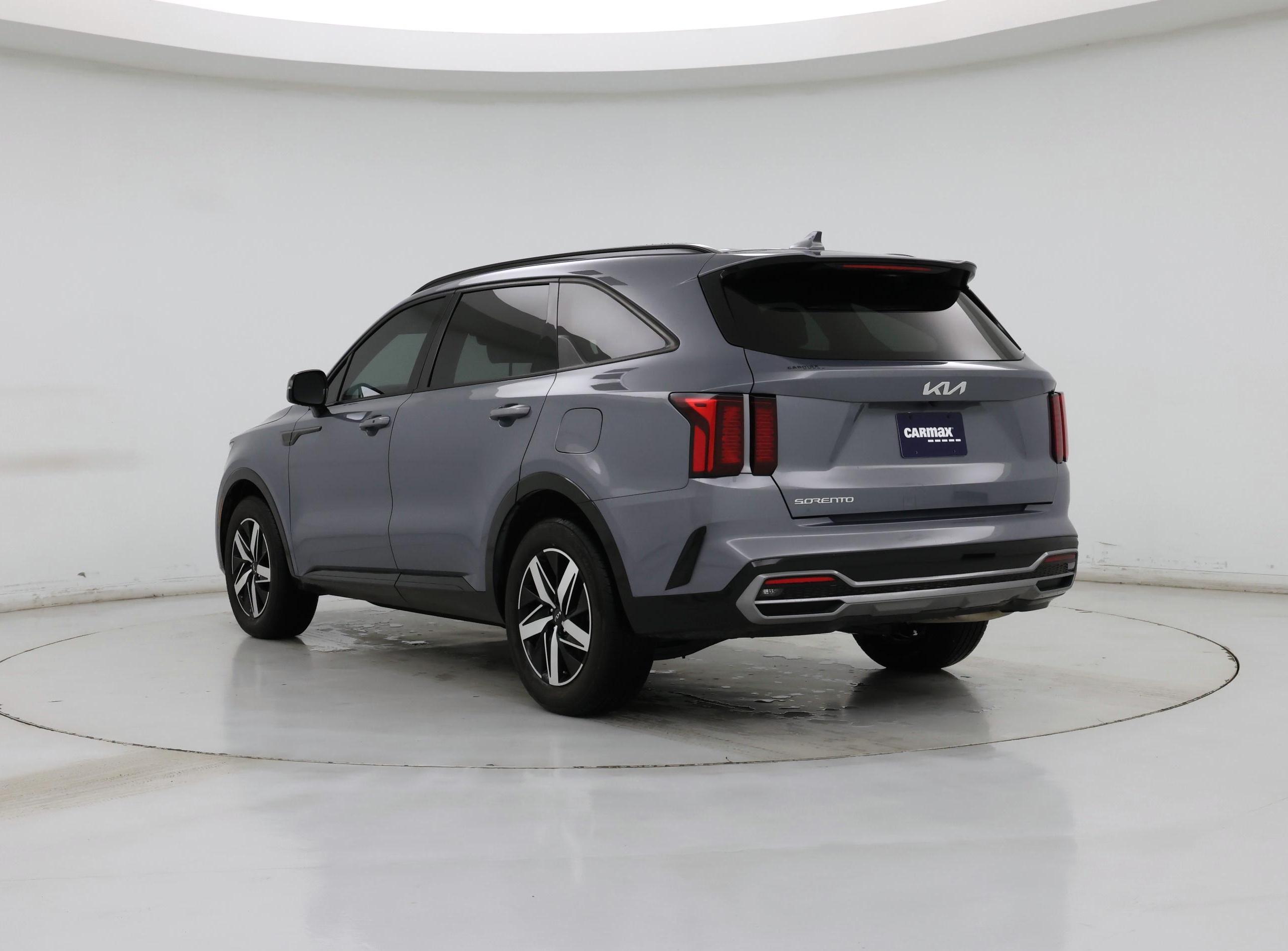 Thumbnail: 2023 Kia Sorento - 2