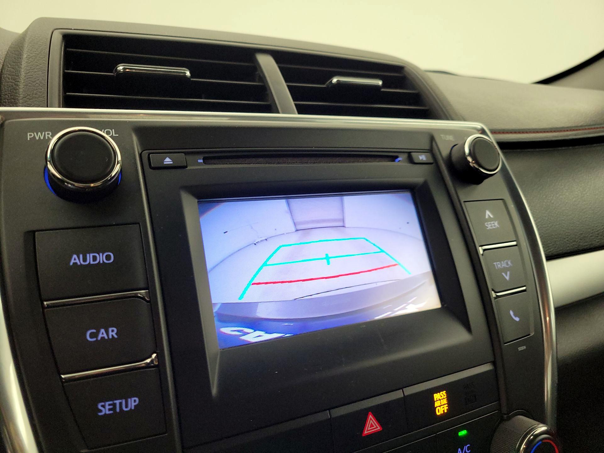 Thumbnail: 2016 Toyota Camry - 14