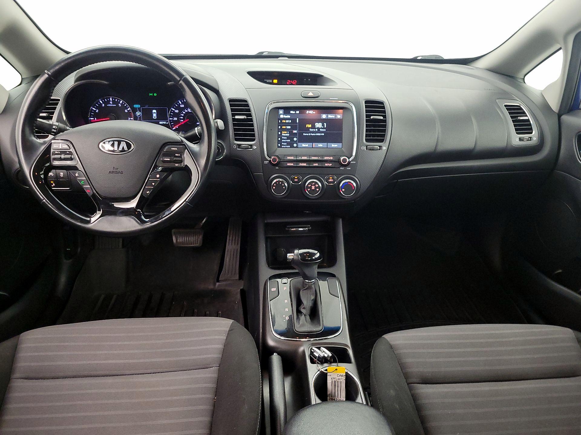 Thumbnail: 2017 Kia Forte - 9