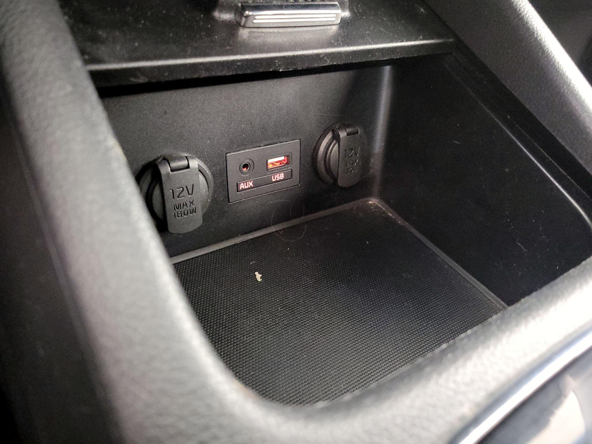 Thumbnail: 2017 Kia Forte - 18