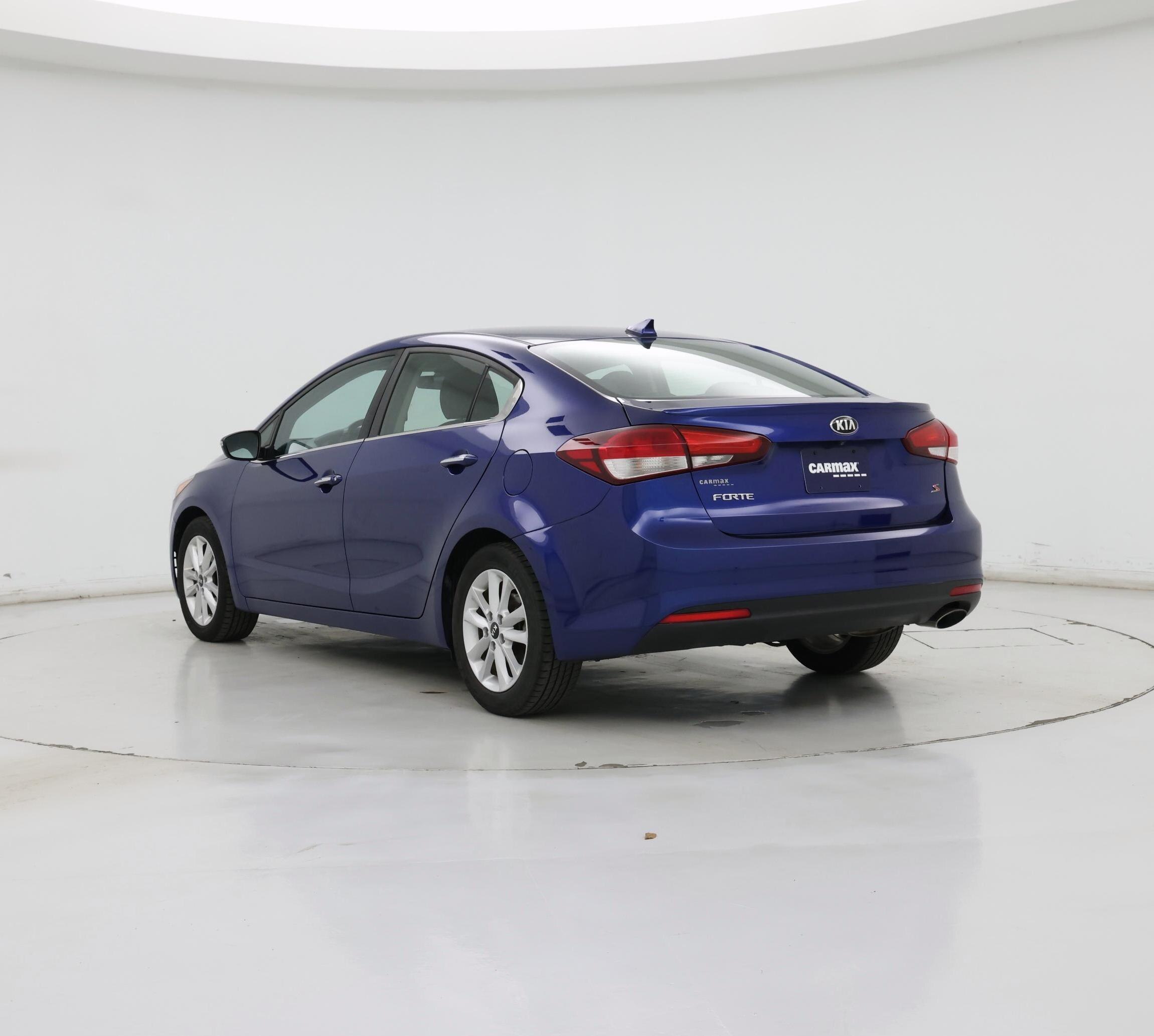 Thumbnail: 2017 Kia Forte - 2