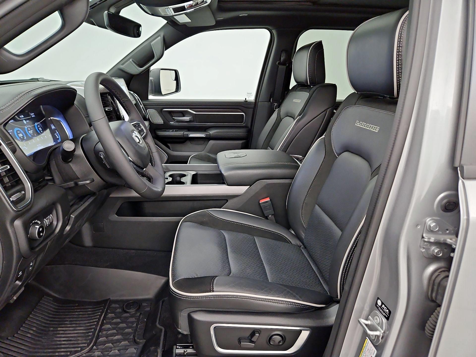 Thumbnail: 2025 RAM 1500 - 11