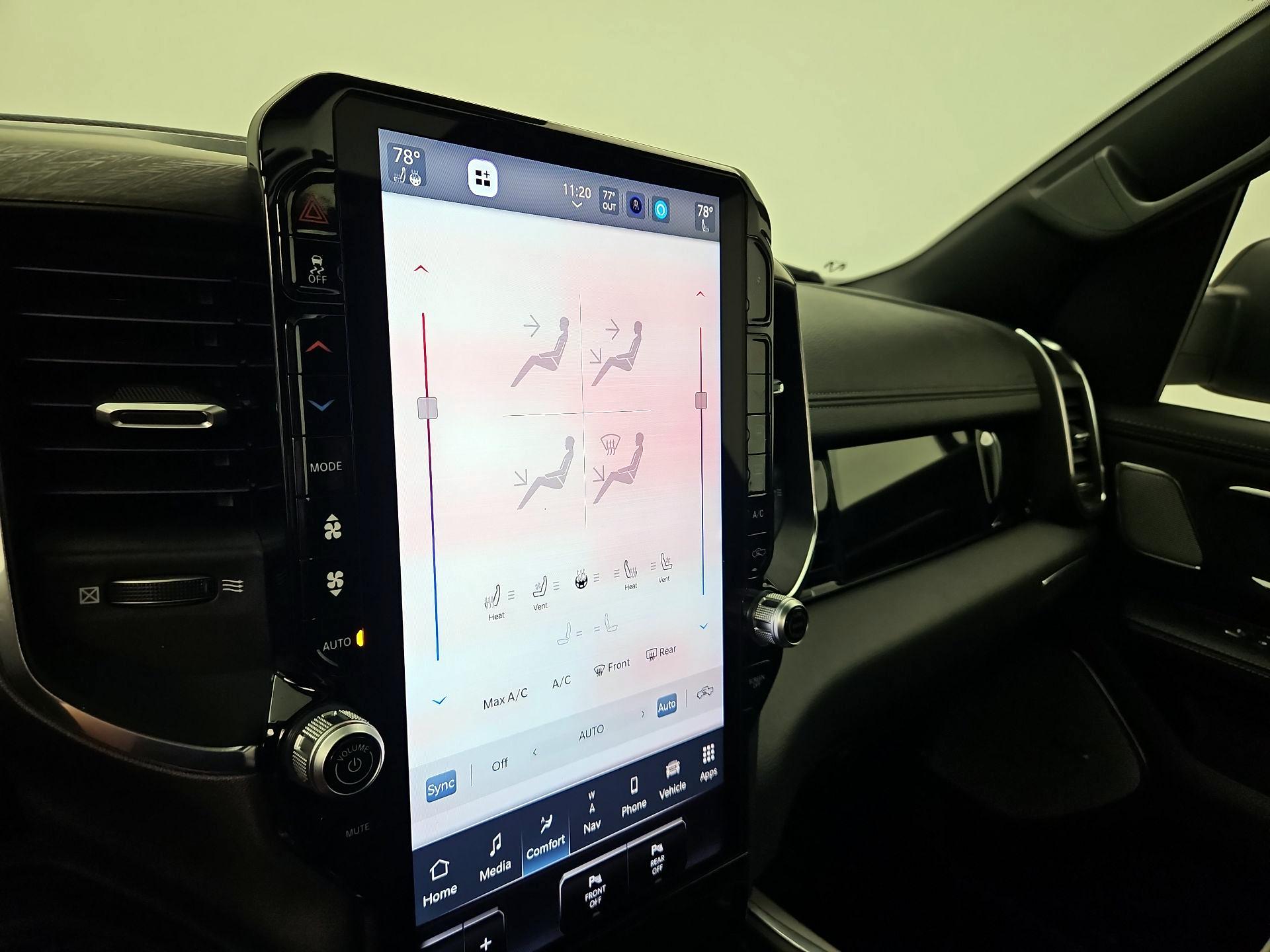 Thumbnail: 2025 RAM 1500 - 17