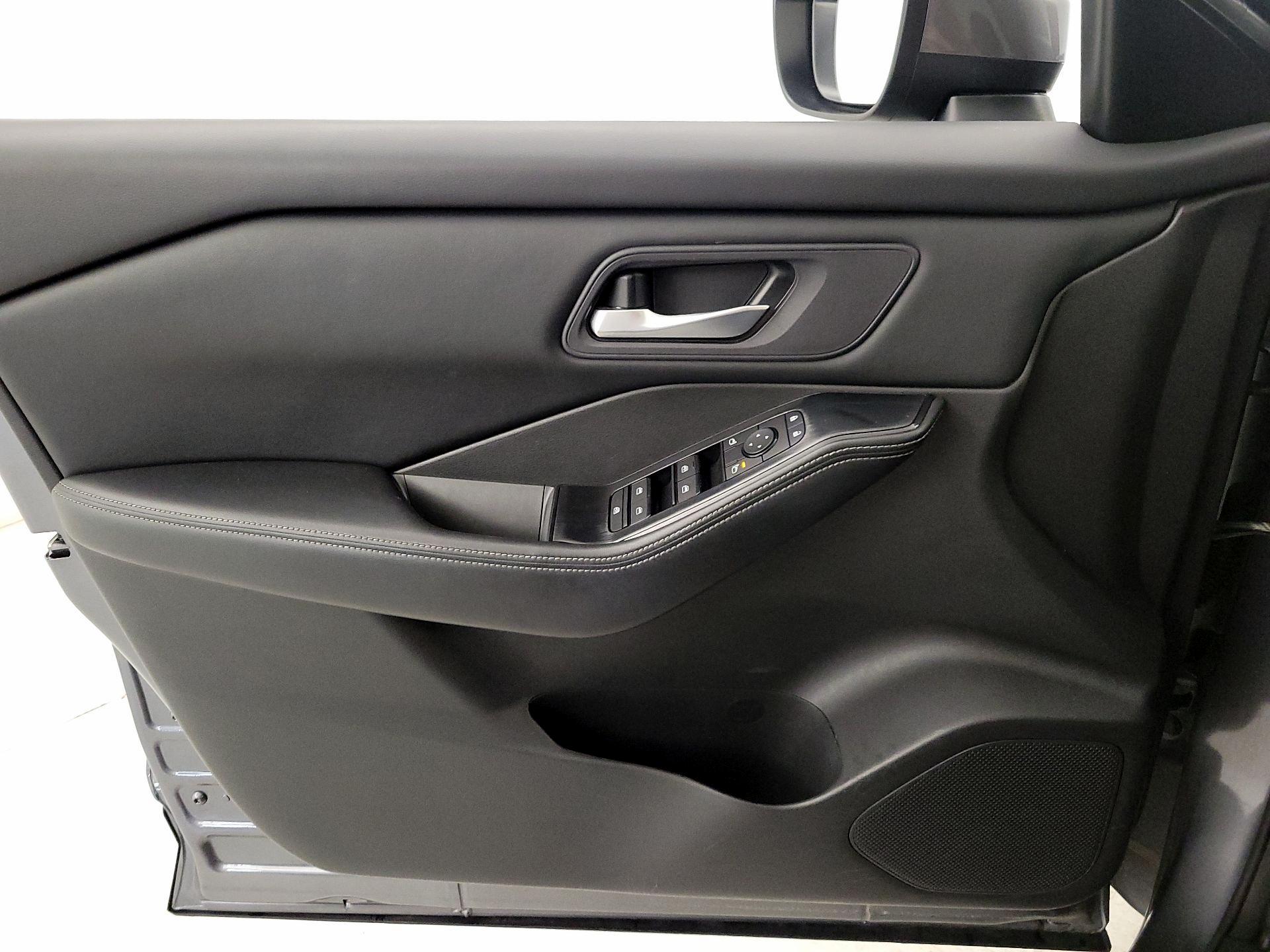 Thumbnail: 2024 Nissan Rogue - 12