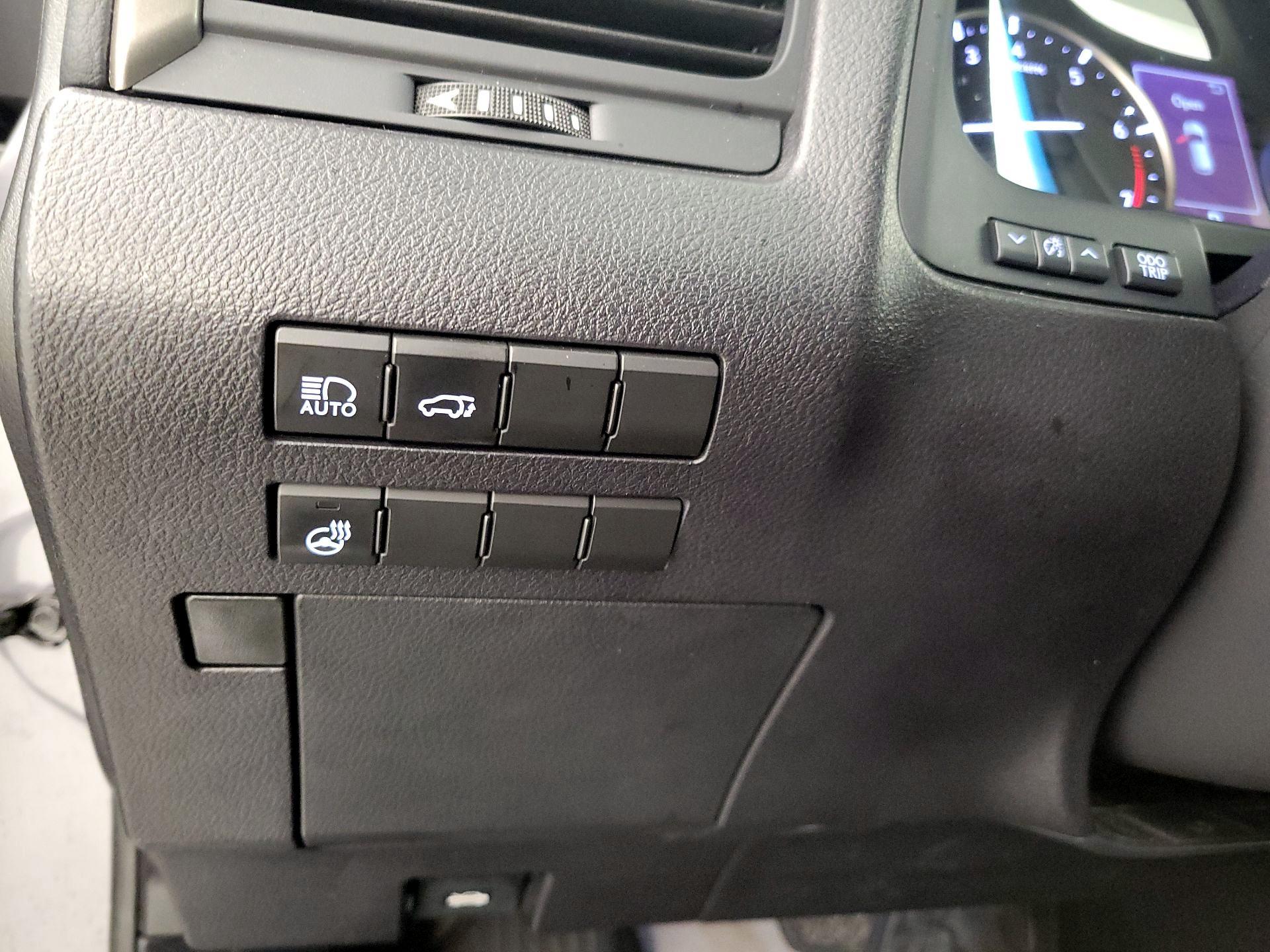 Thumbnail: 2017 Lexus RX - 13