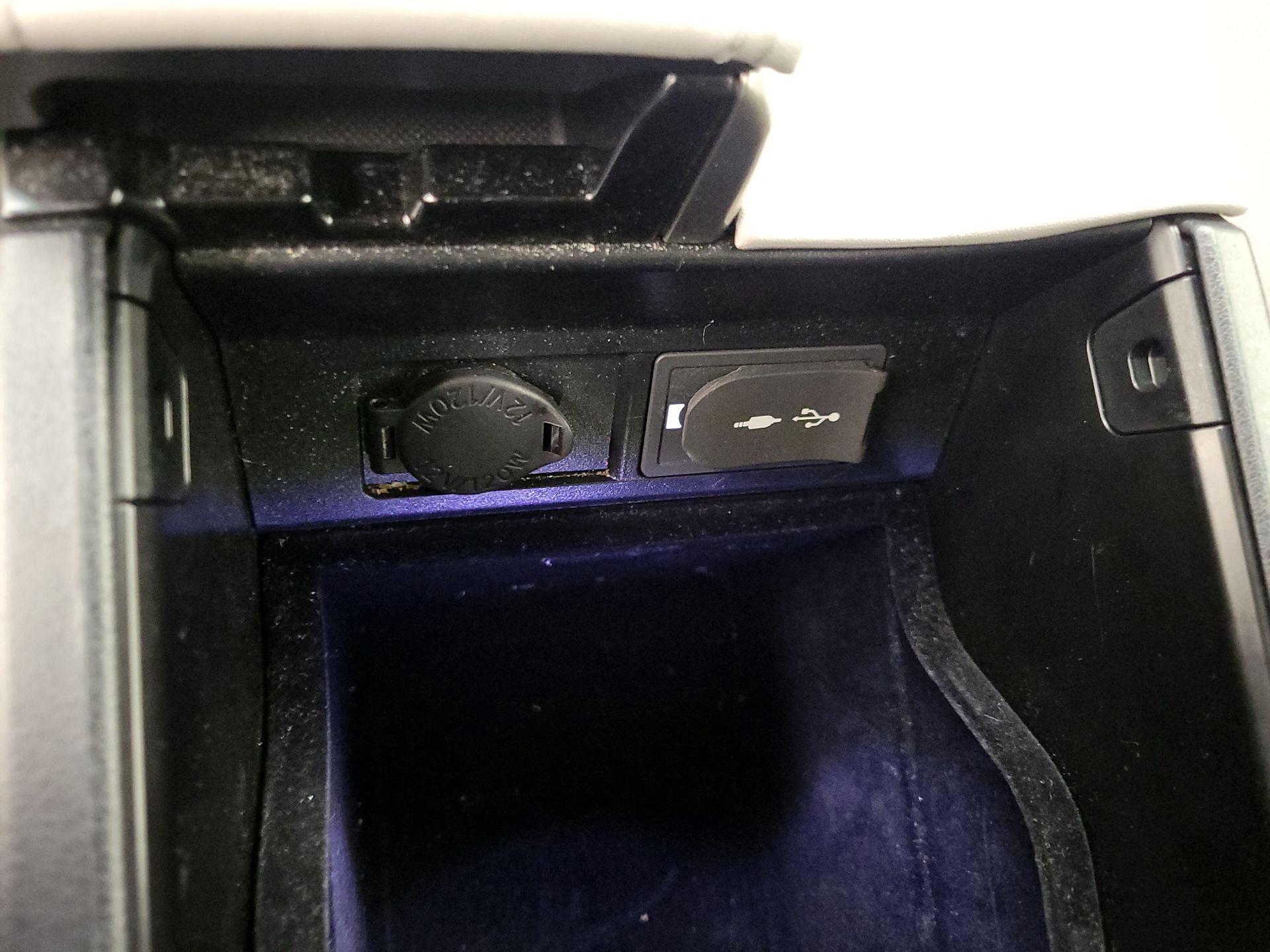 Thumbnail: 2017 Lexus RX - 19