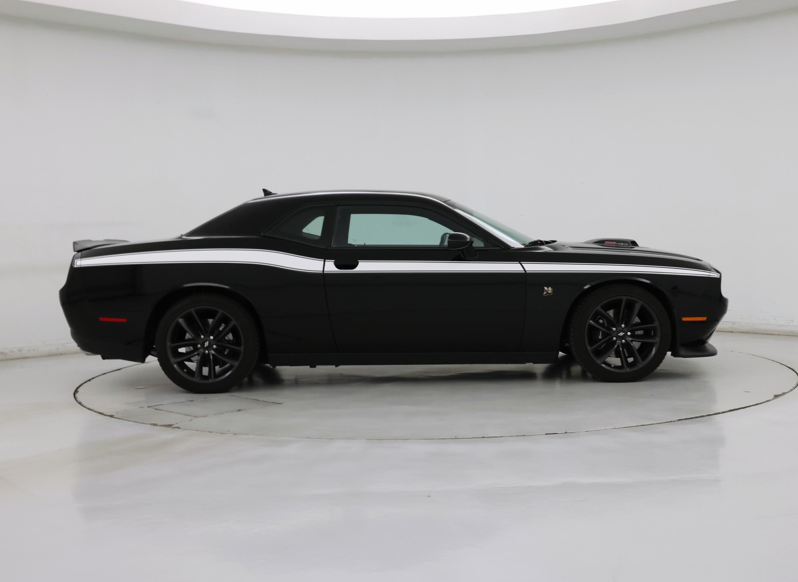 Thumbnail: 2019 Dodge Challenger - 7