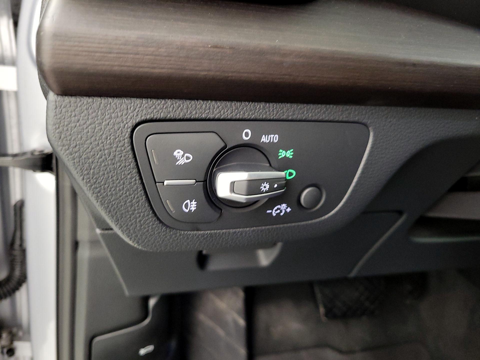 Thumbnail: 2022 Audi Q5 - 13