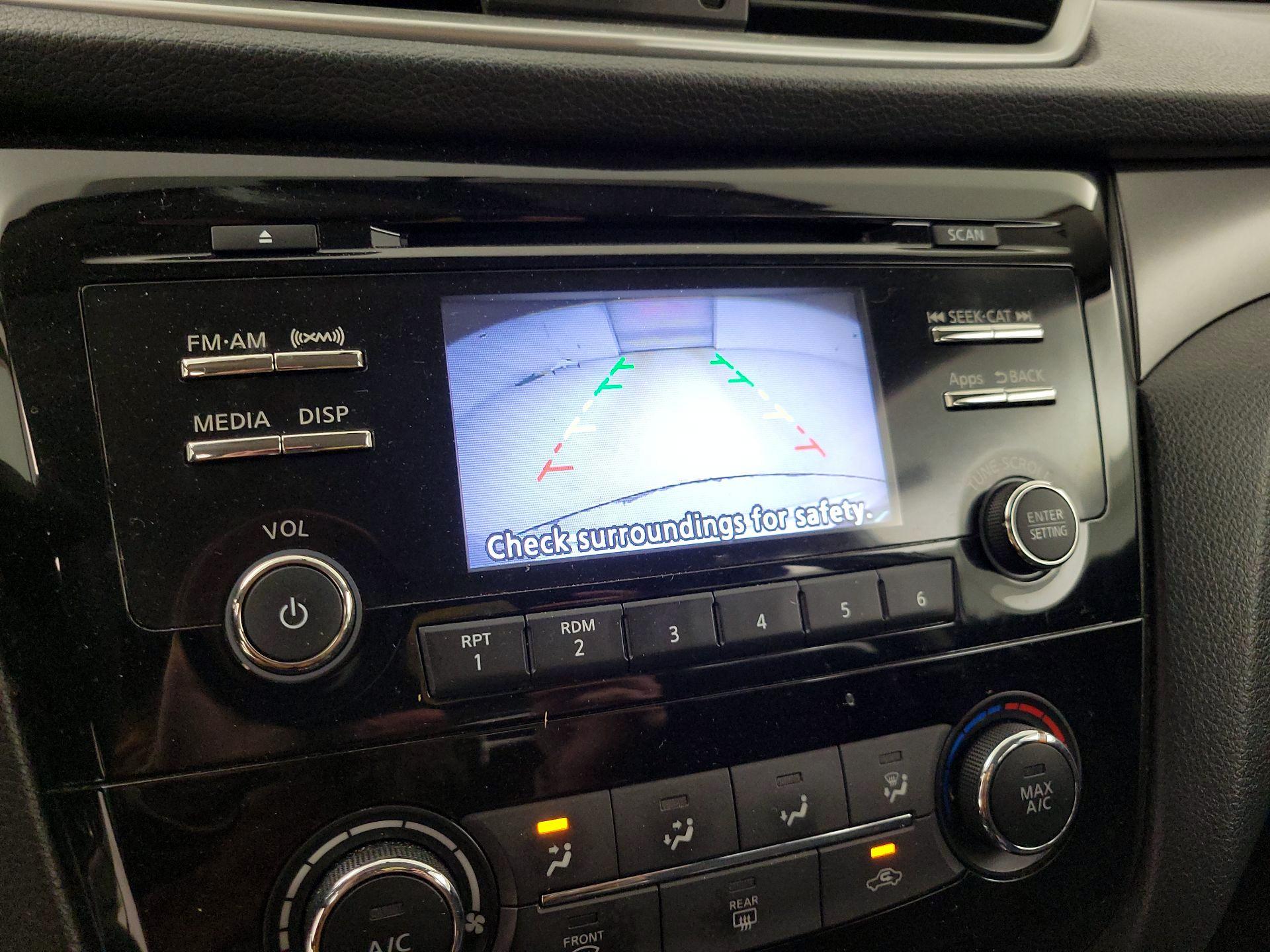 Thumbnail: 2016 Nissan Rogue - 14