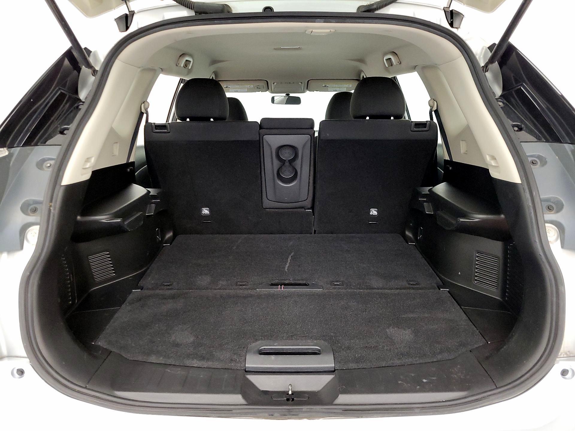 Thumbnail: 2016 Nissan Rogue - 20