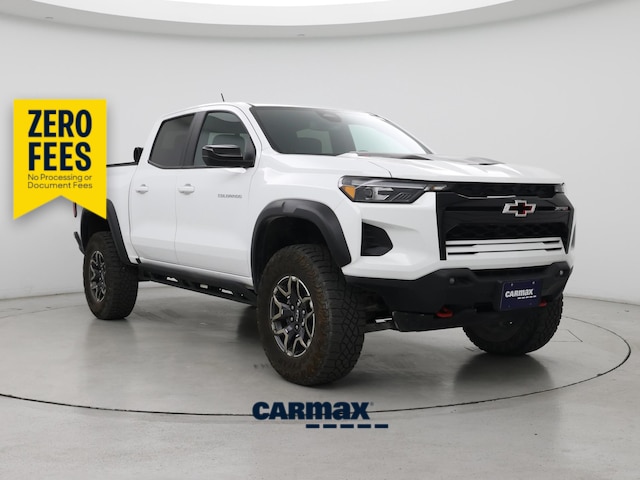 White 2024 Chevrolet Colorado Pickup Truck Four-Wheel Drive Automatic