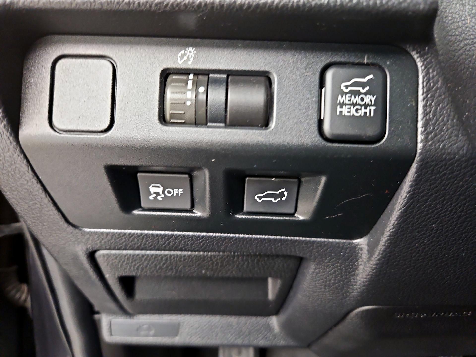 Thumbnail: 2015 Subaru Forester - 13