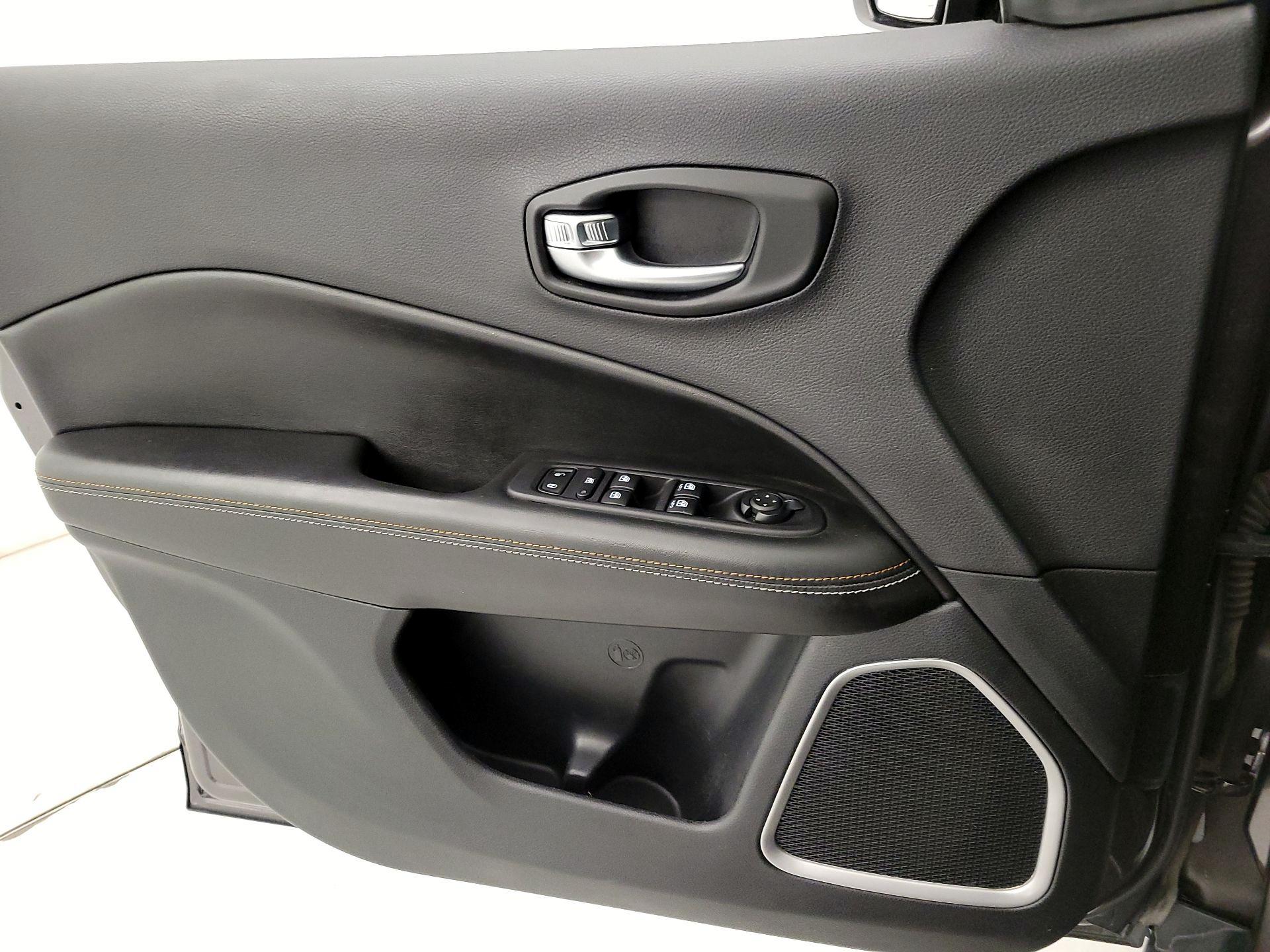 Thumbnail: 2019 Jeep Compass - 12