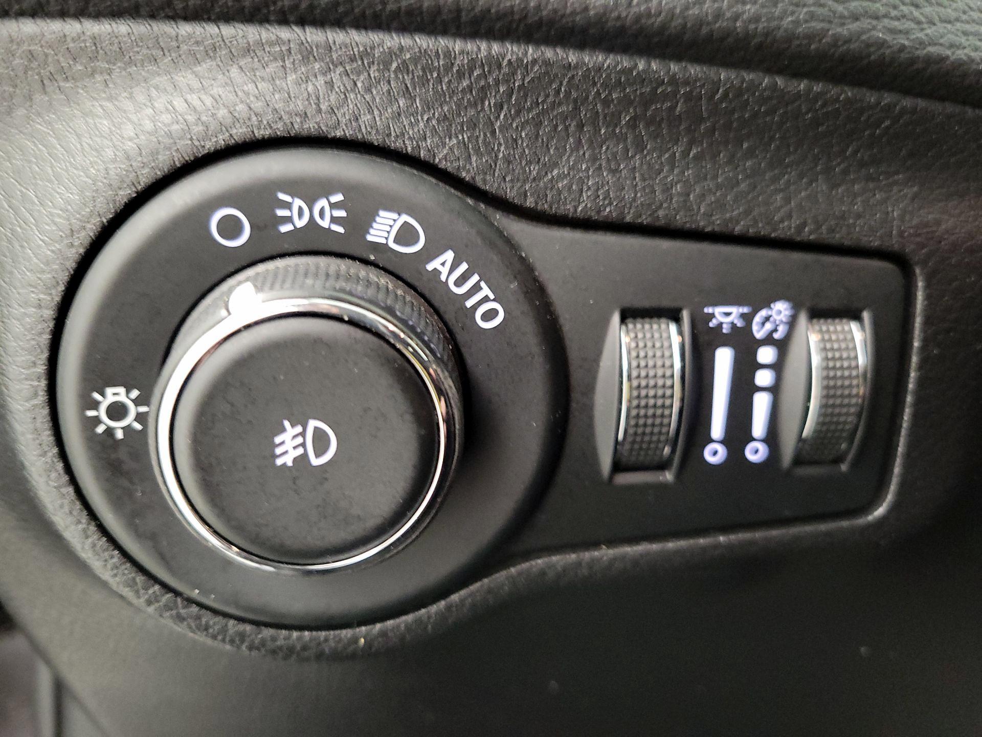 Thumbnail: 2019 Jeep Compass - 13