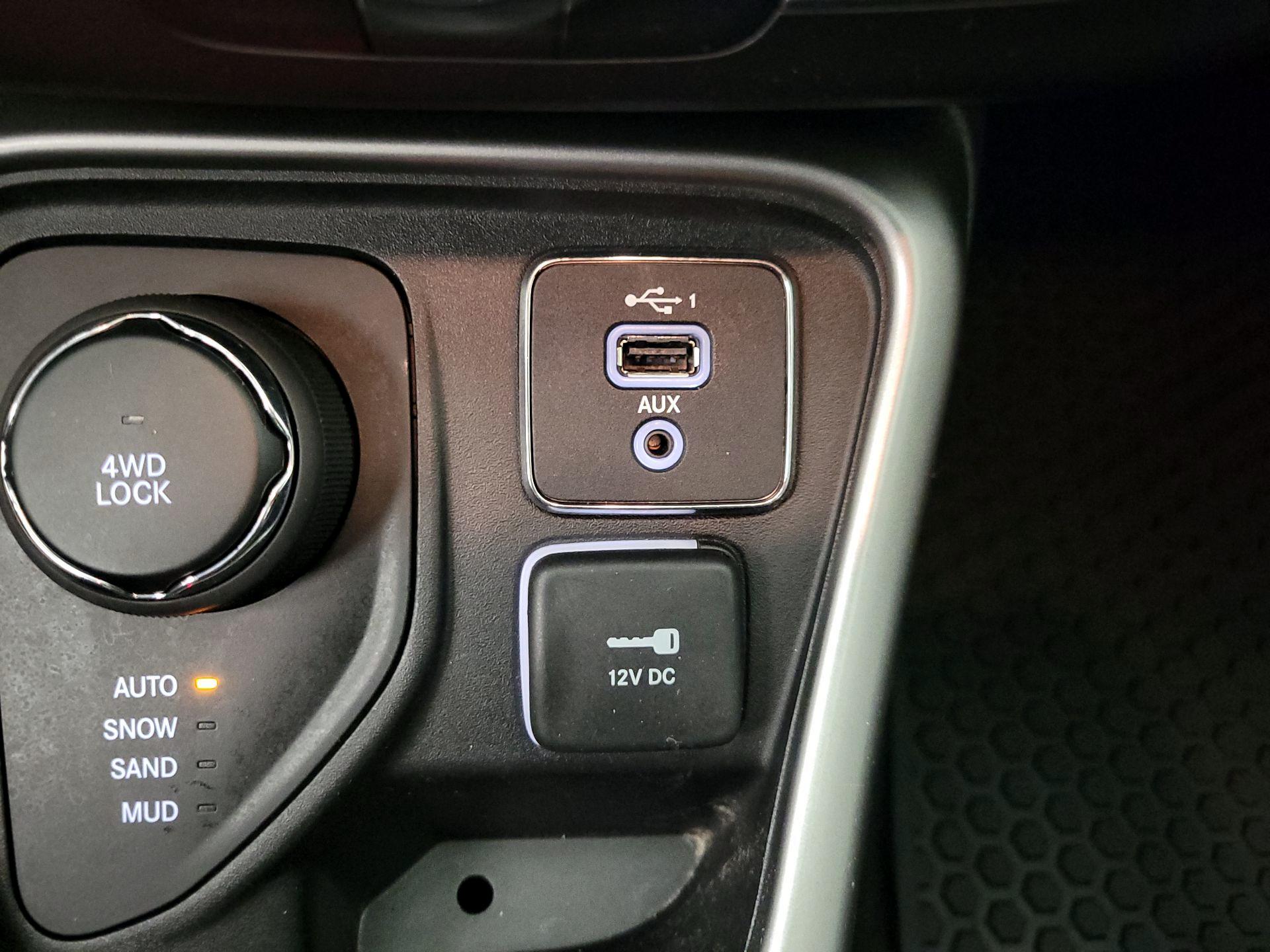 Thumbnail: 2019 Jeep Compass - 18