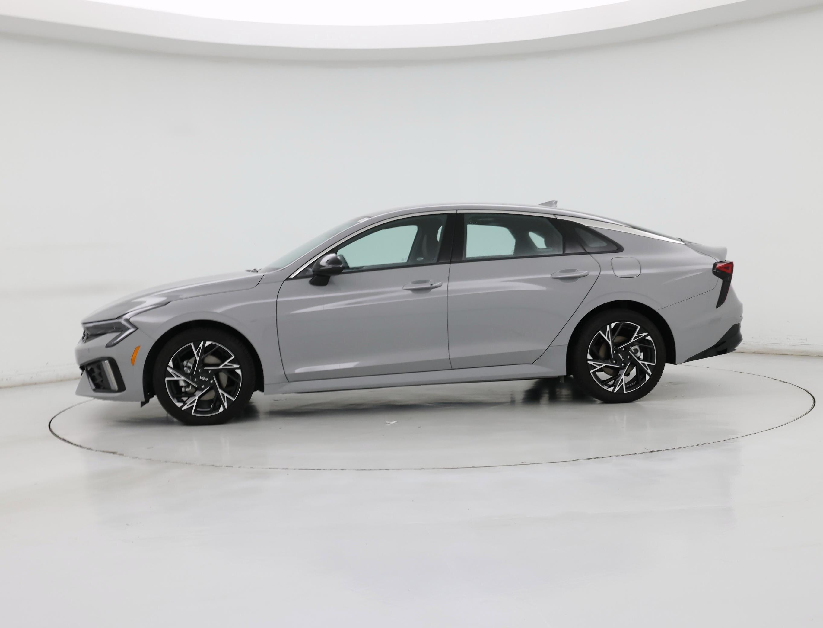 Thumbnail: 2026 Kia K5 - 3