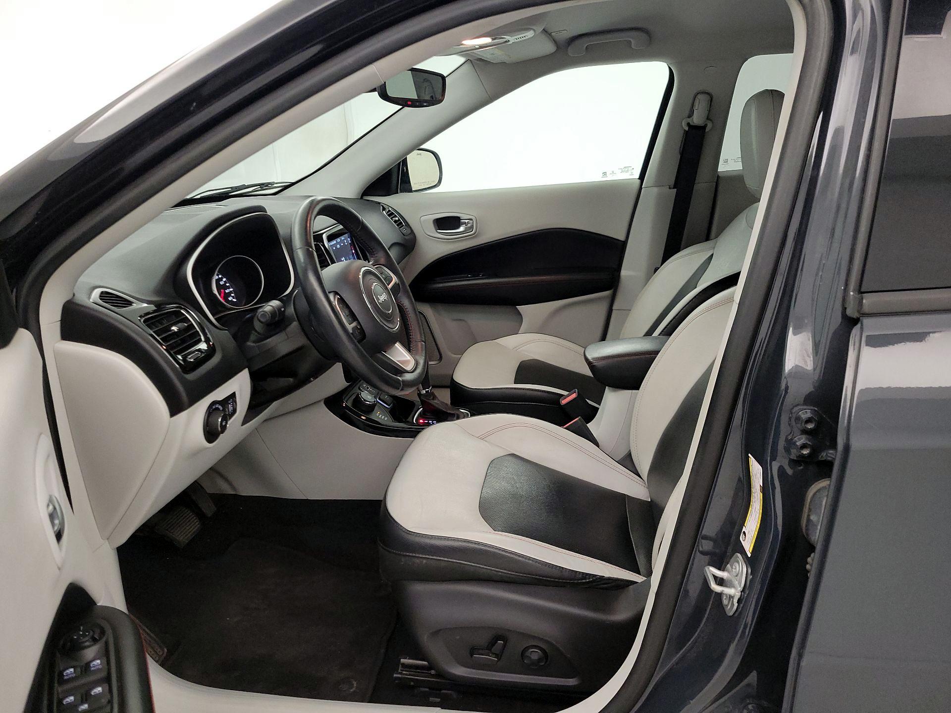 Thumbnail: 2018 Jeep Compass - 11