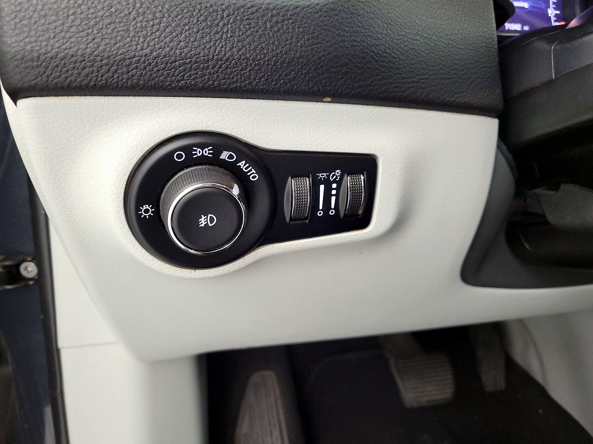 Thumbnail: 2018 Jeep Compass - 13