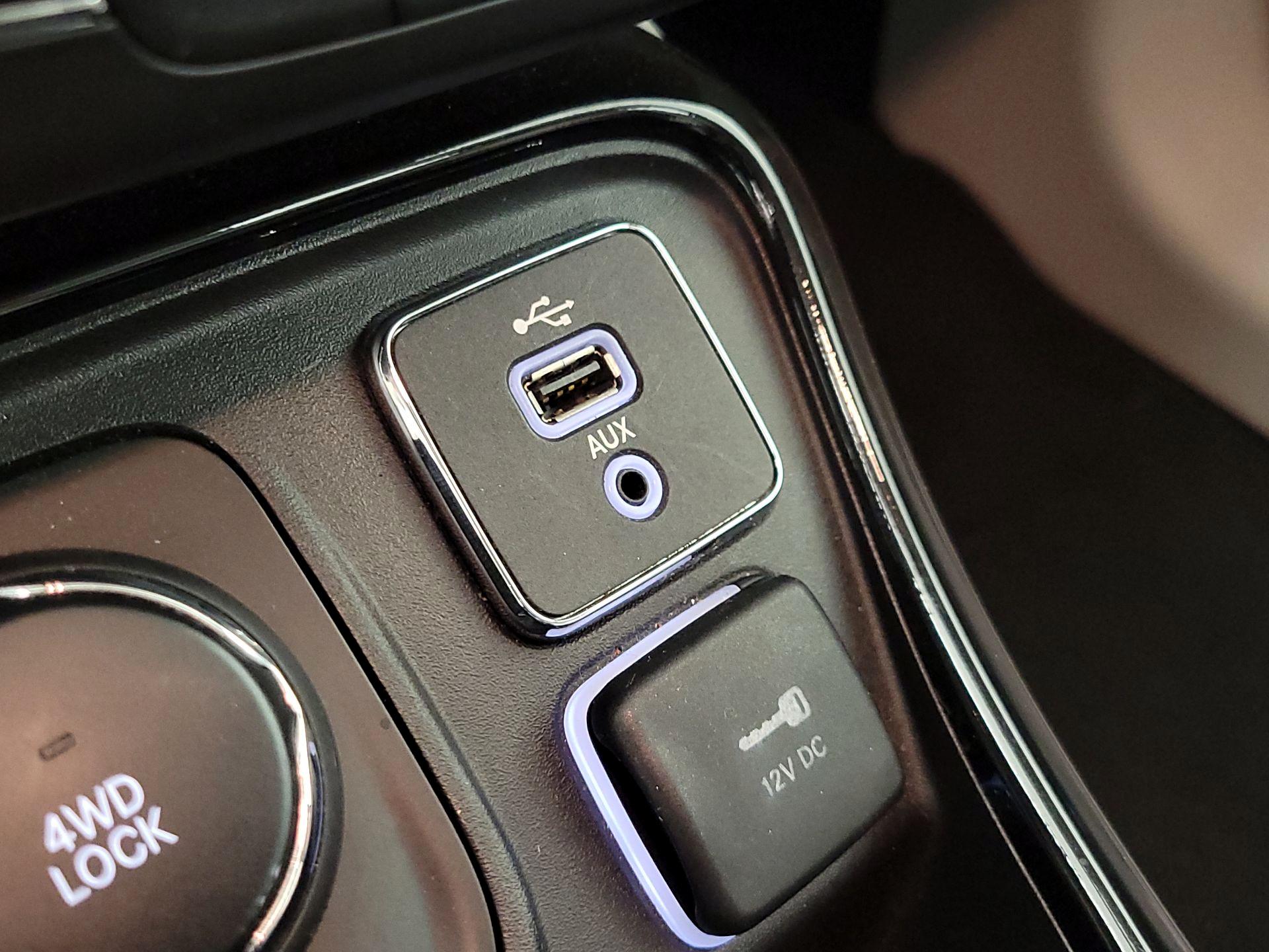 Thumbnail: 2018 Jeep Compass - 19