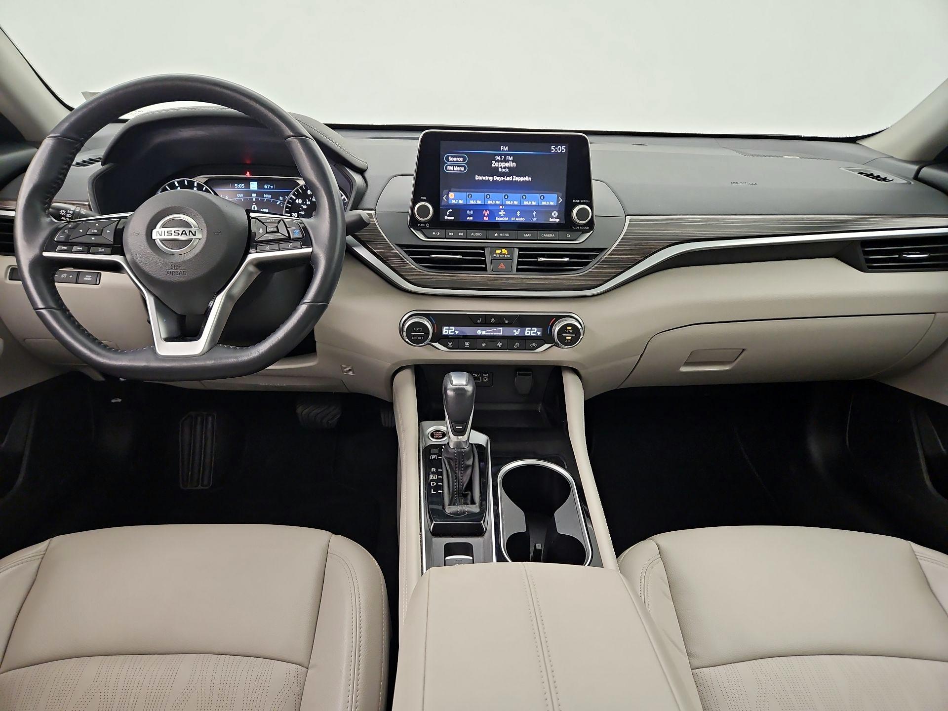 Thumbnail: 2022 Nissan Altima - 9