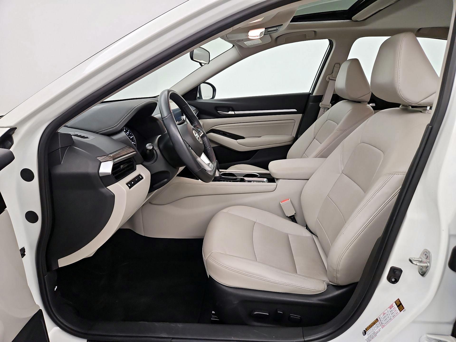 Thumbnail: 2022 Nissan Altima - 11