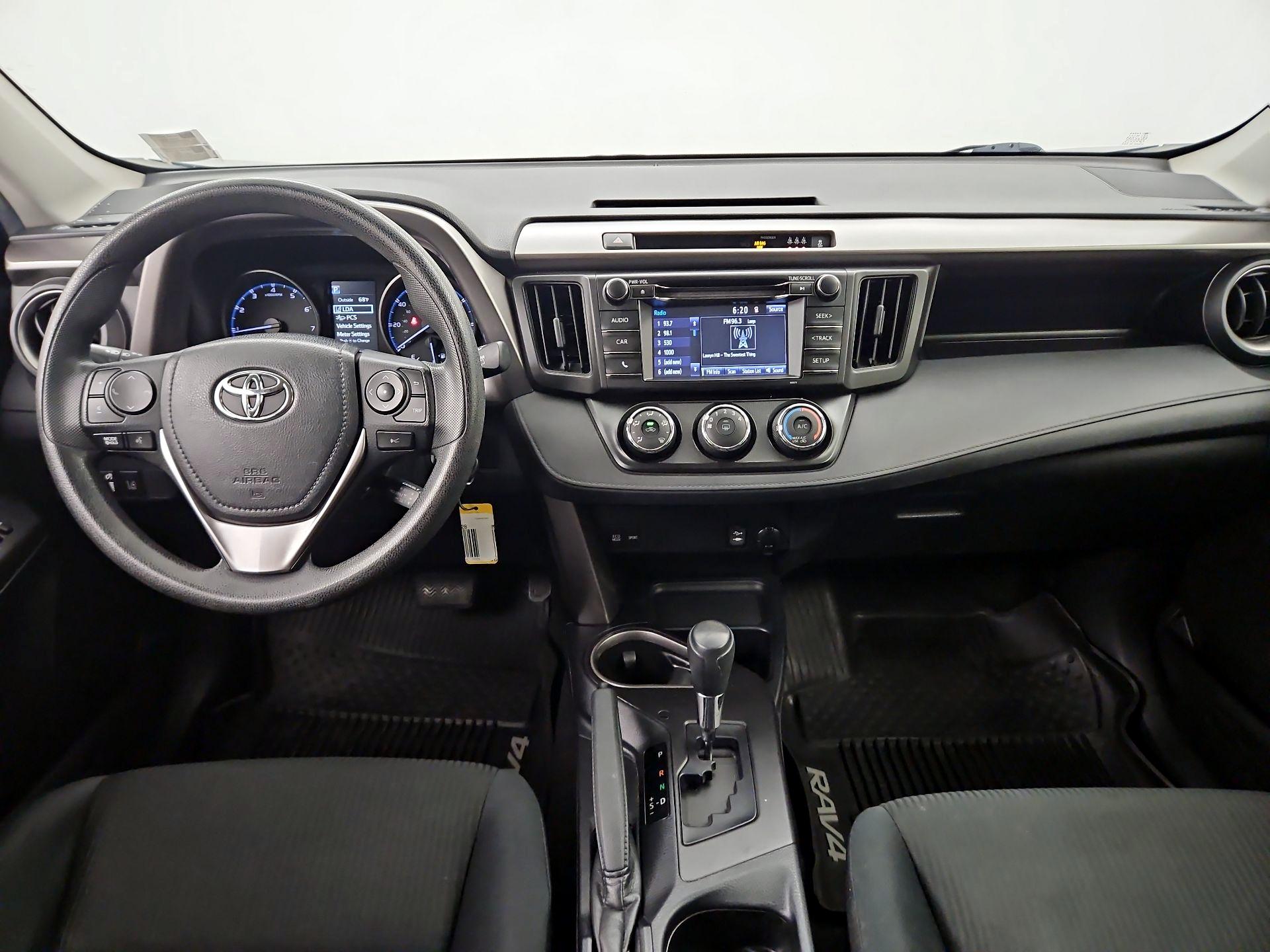 Thumbnail: 2018 Toyota RAV4 - 9