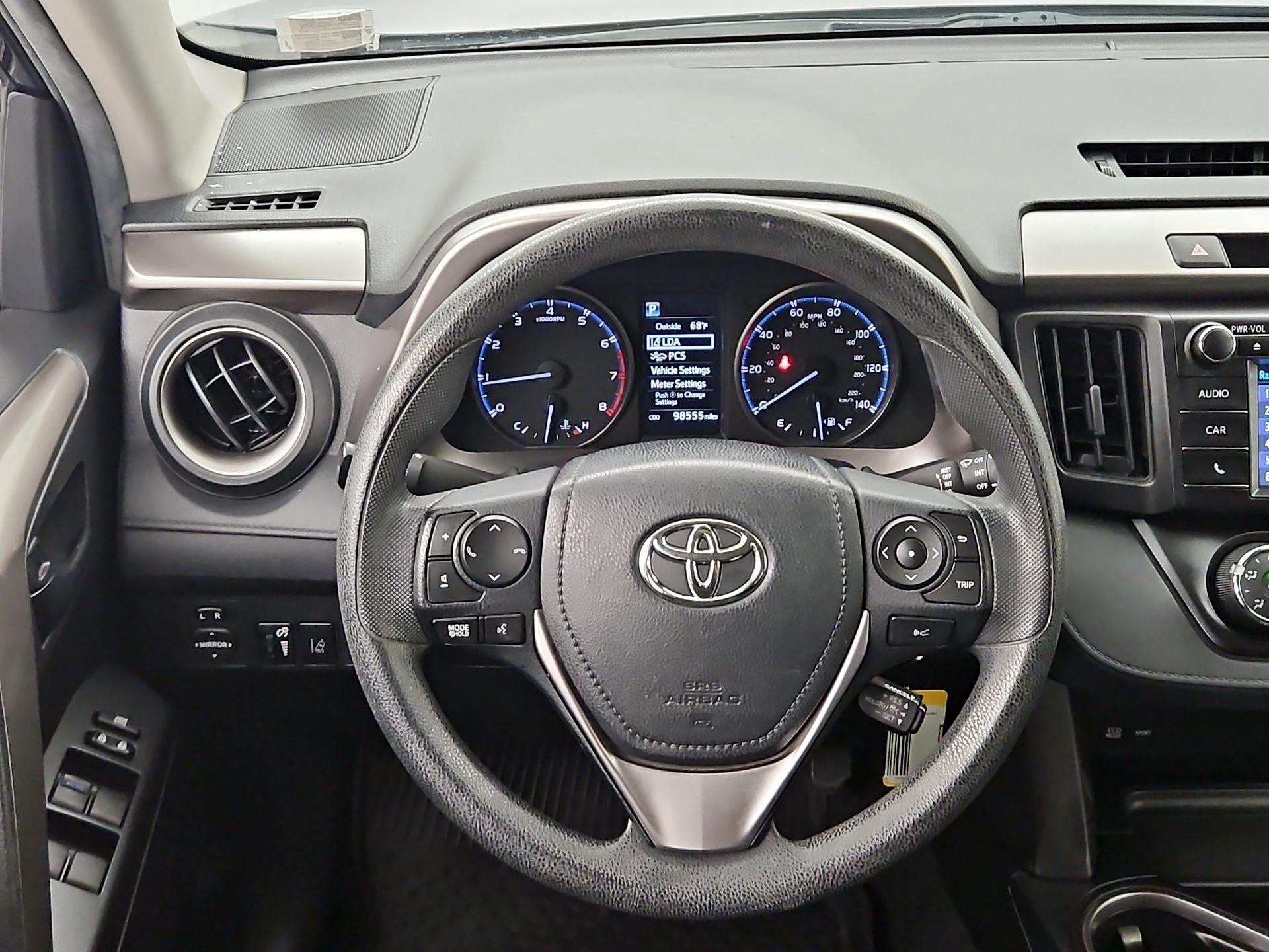 Thumbnail: 2018 Toyota RAV4 - 10