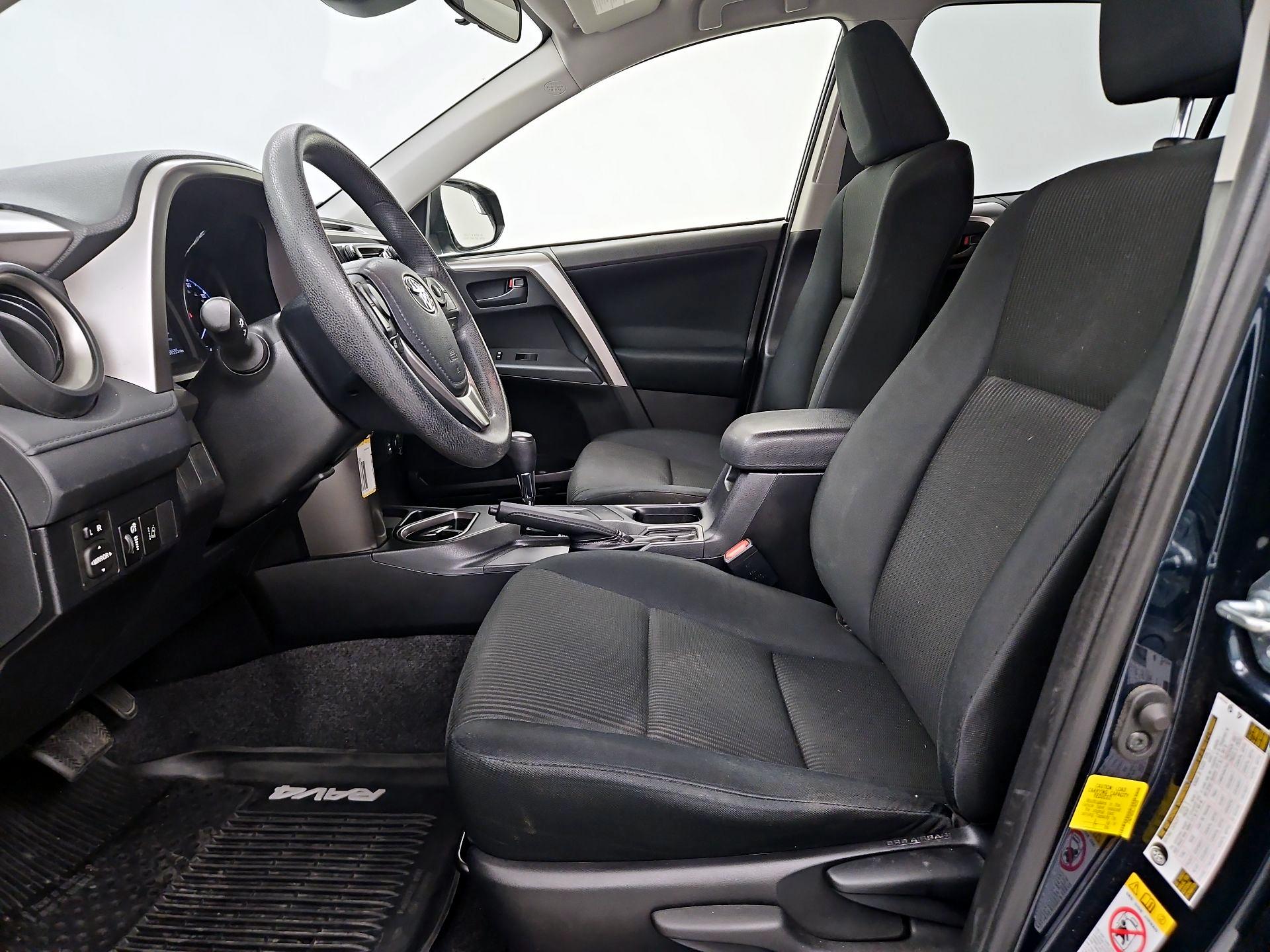 Thumbnail: 2018 Toyota RAV4 - 11