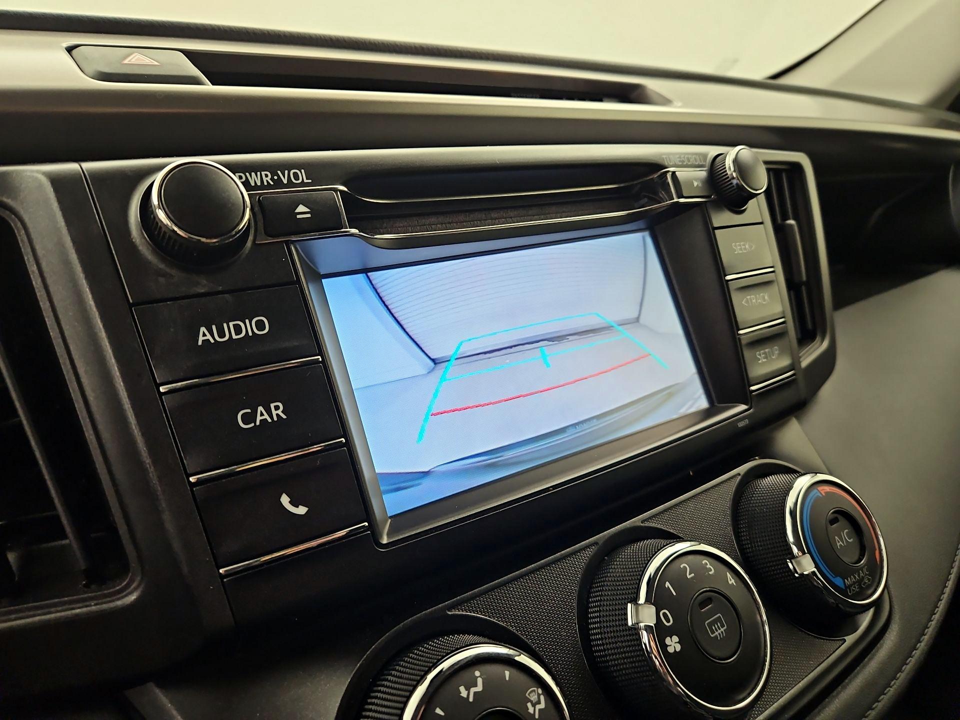 Thumbnail: 2018 Toyota RAV4 - 14