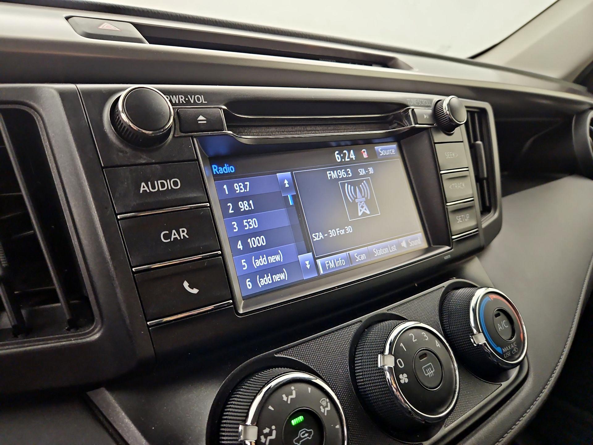 Thumbnail: 2018 Toyota RAV4 - 15