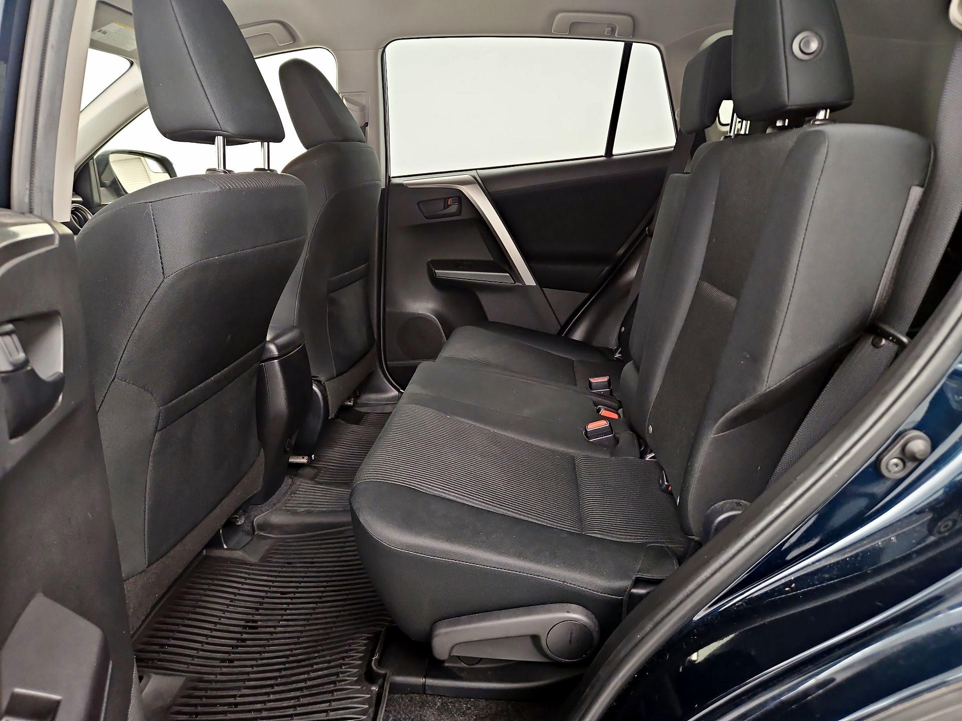 Thumbnail: 2018 Toyota RAV4 - 19