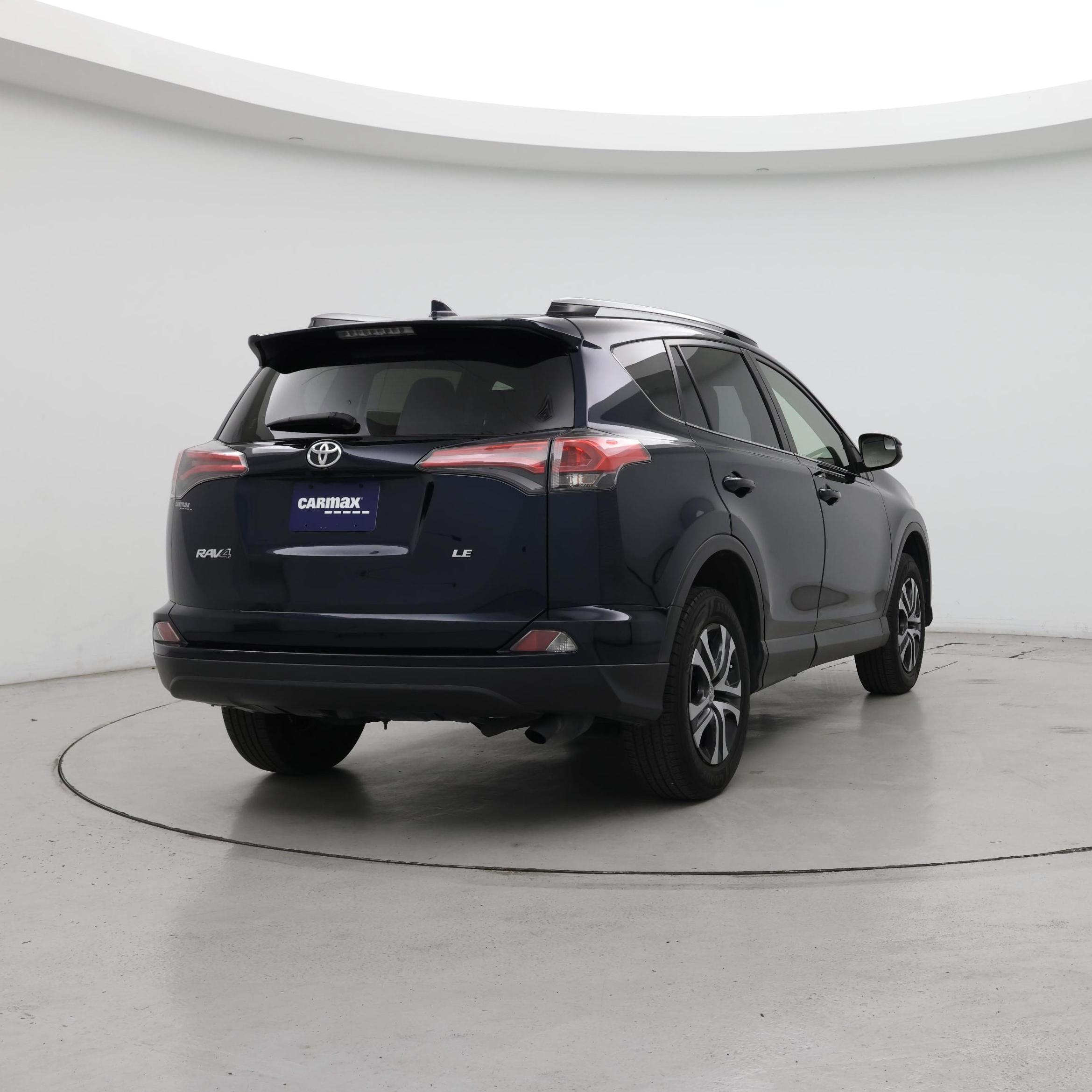 Thumbnail: 2018 Toyota RAV4 - 8