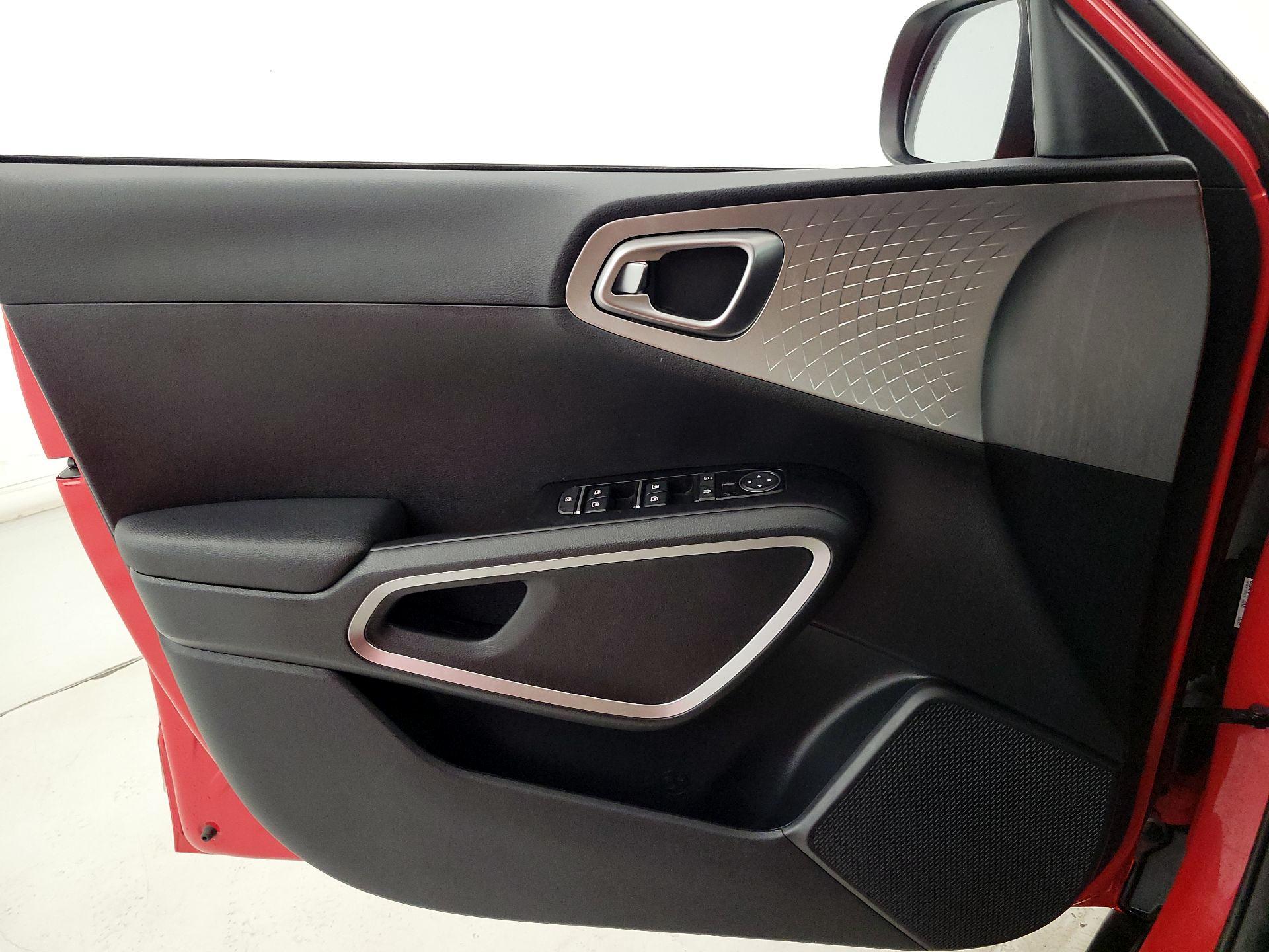 Thumbnail: 2022 Kia Soul - 12