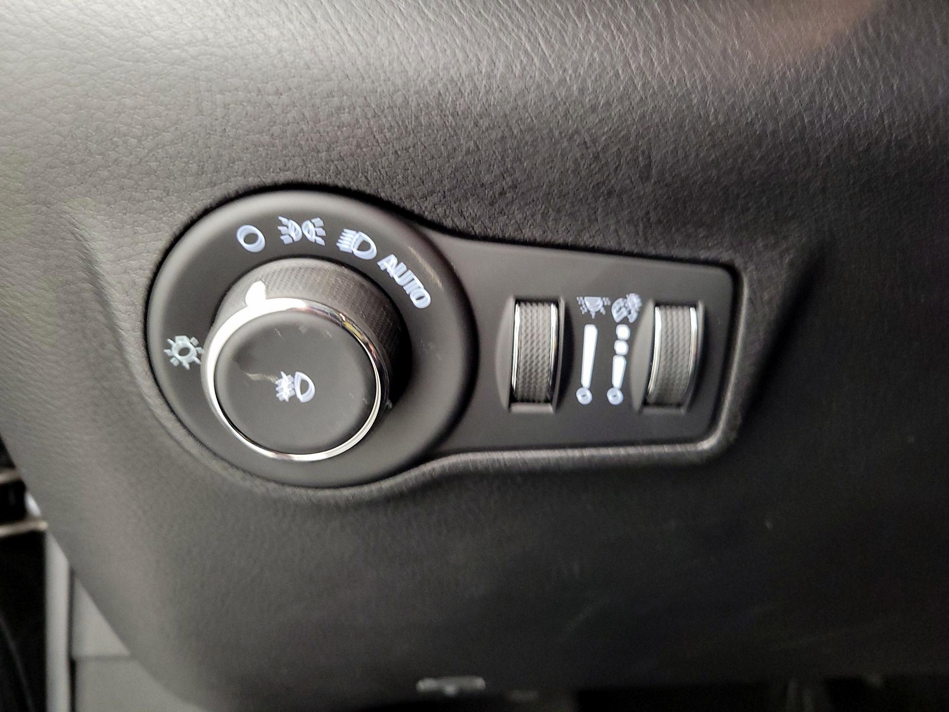 Thumbnail: 2022 Jeep Compass - 13