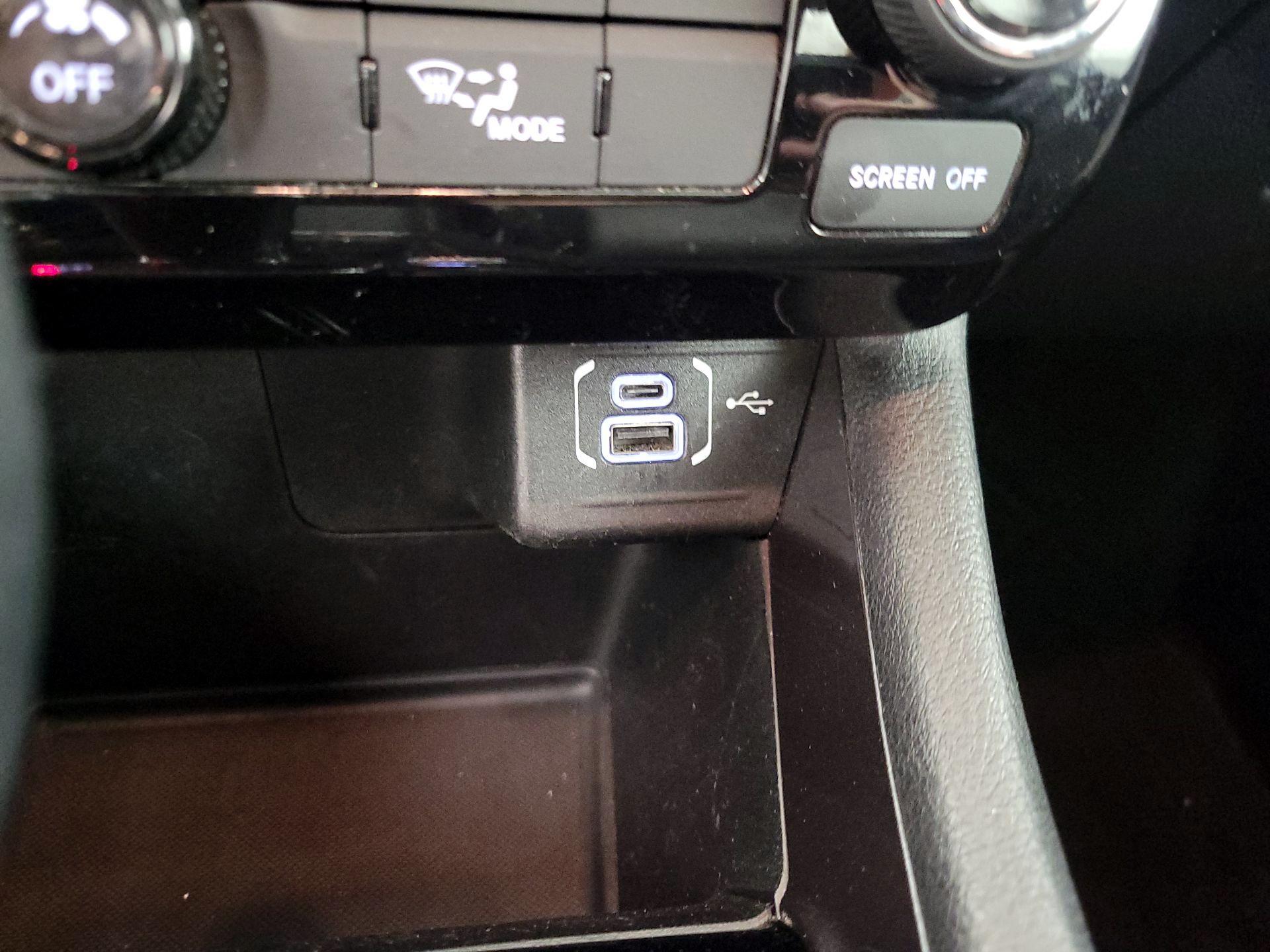 Thumbnail: 2022 Jeep Compass - 18