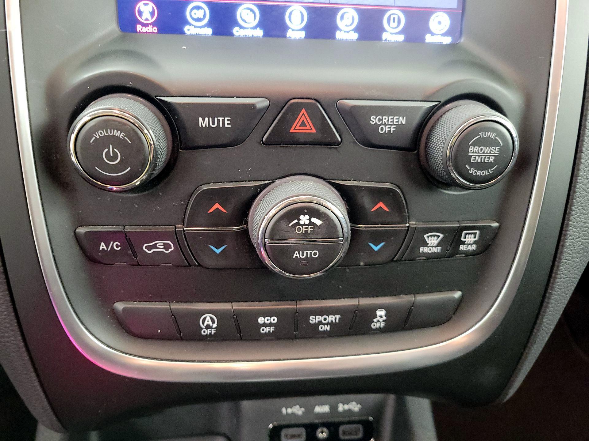 Thumbnail: 2019 Dodge Durango - 16