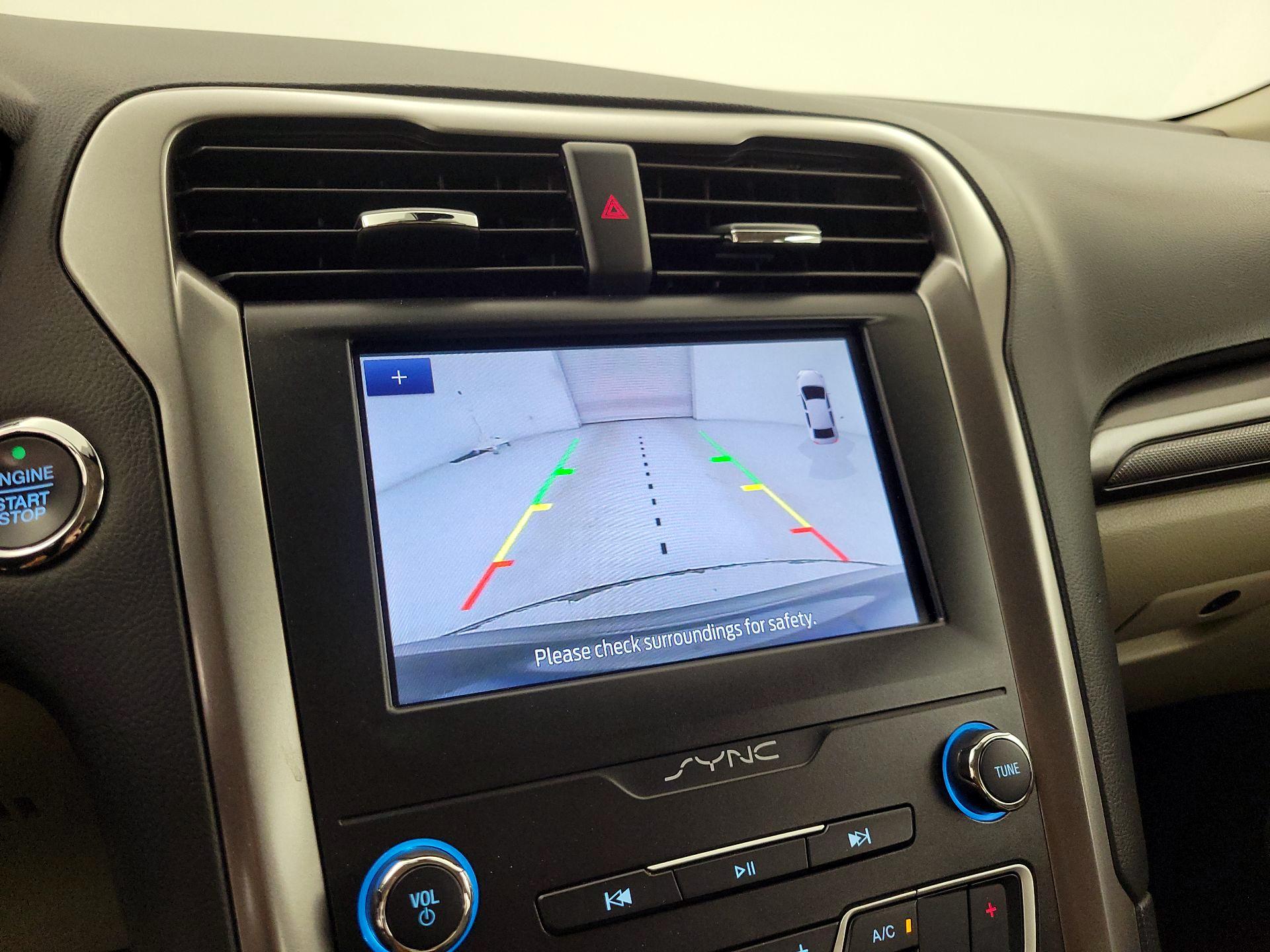 Thumbnail: 2020 Ford Fusion - 15