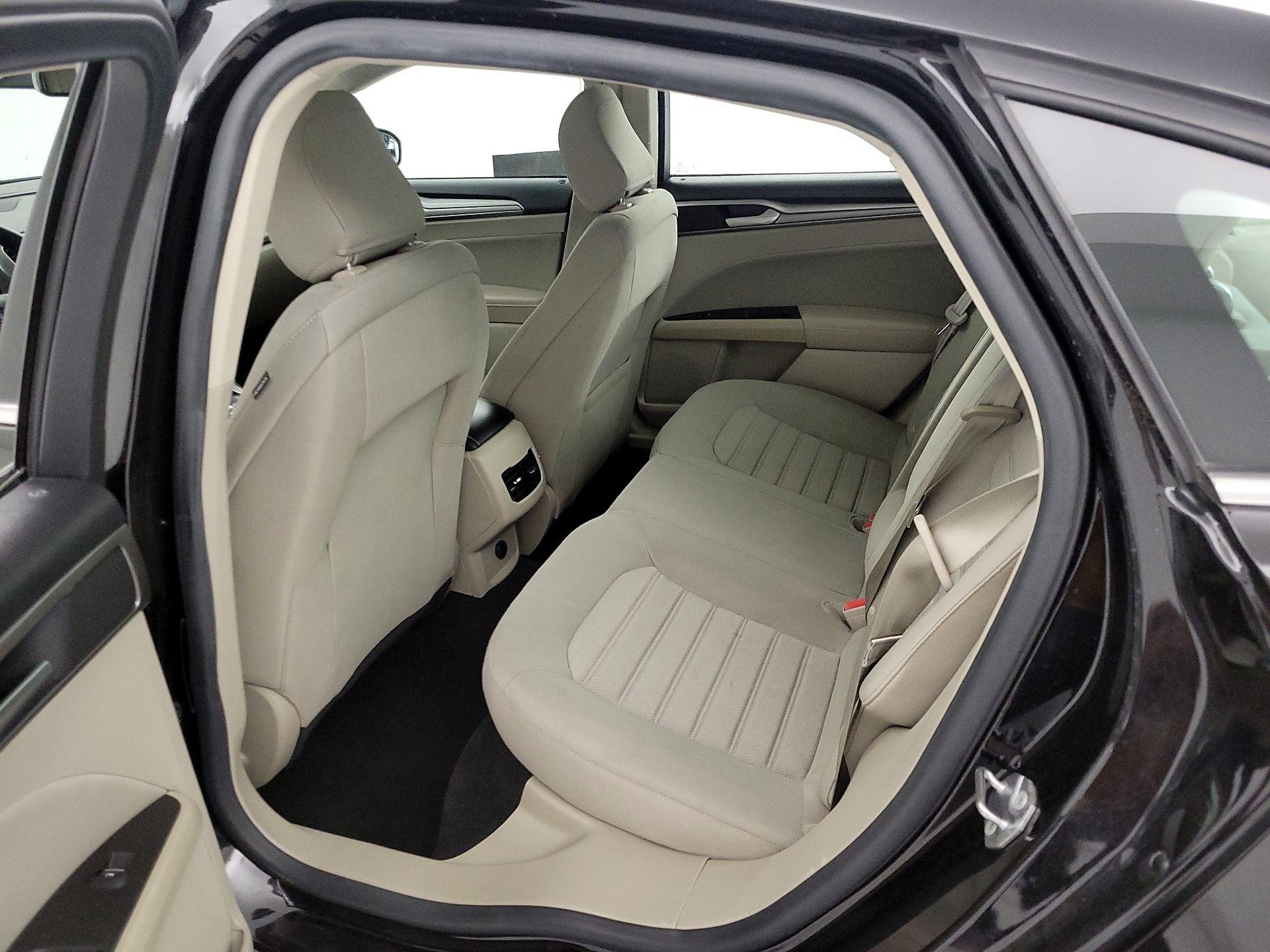 Thumbnail: 2020 Ford Fusion - 20